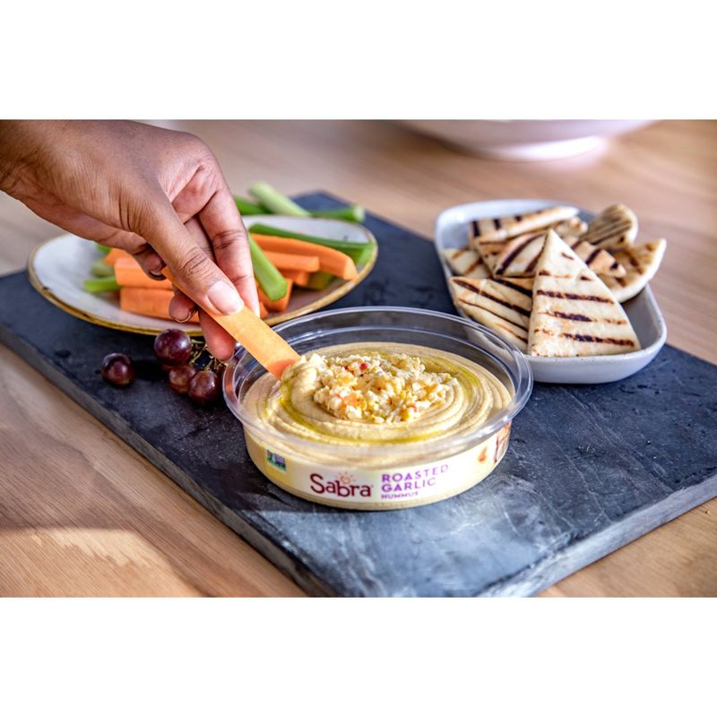 Sabra Roasted Garlic Hummus - 10oz