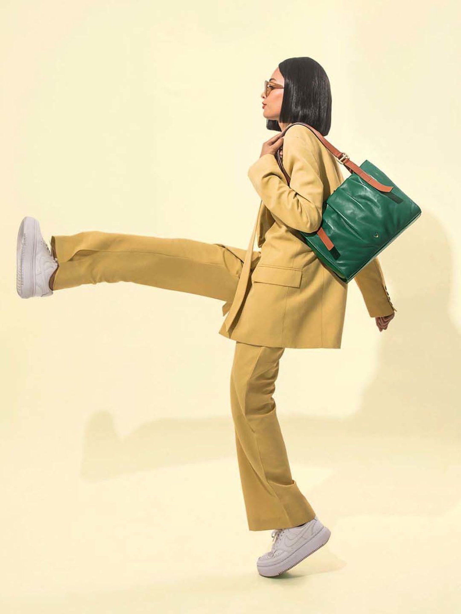 Hidesign Malasana Green Solid Medium Shoulder Handbag