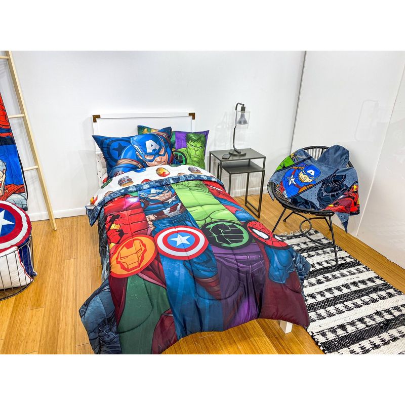 Full Avengers Movers Comforter