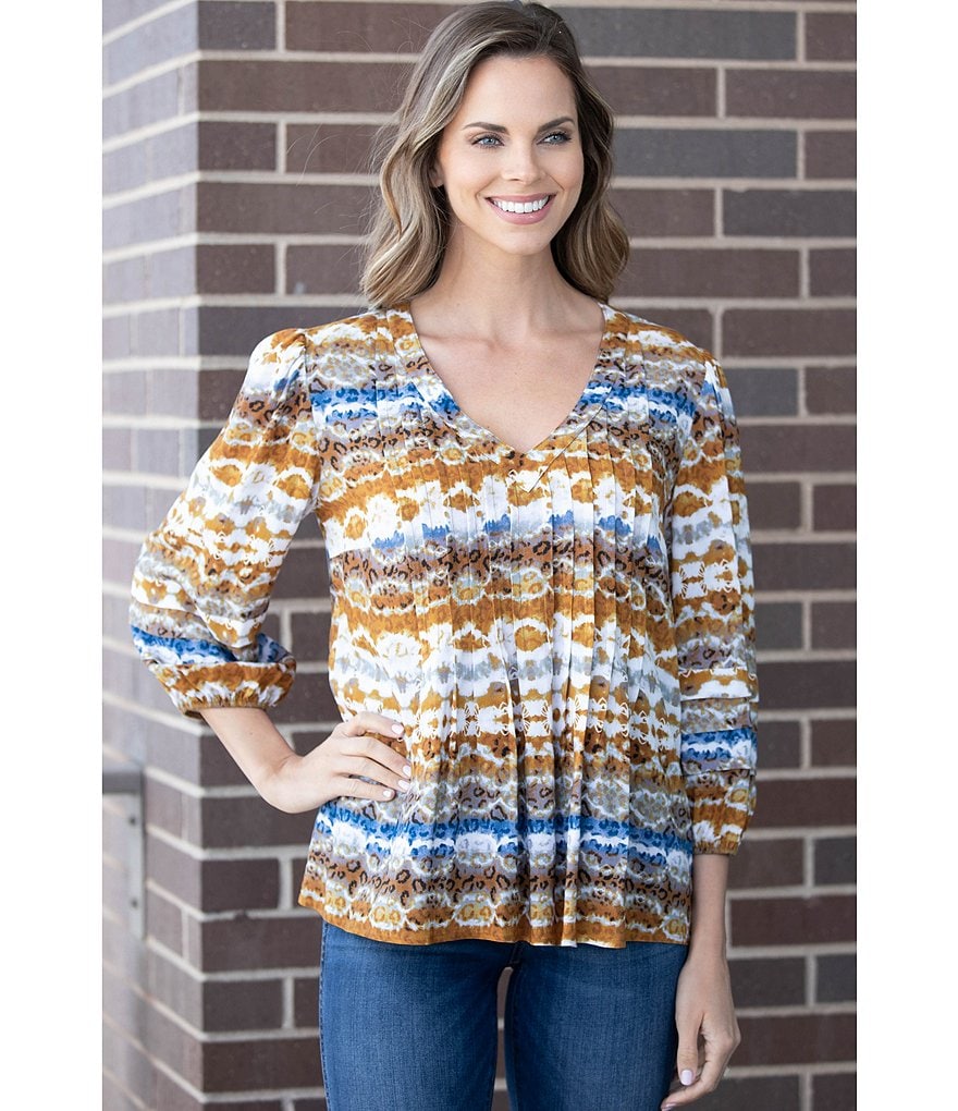 Figueroa & Flower Bobbie Tie Dye Stripe Animal Print V-Neck Pleat 3/4 Sleeve Detail Top
