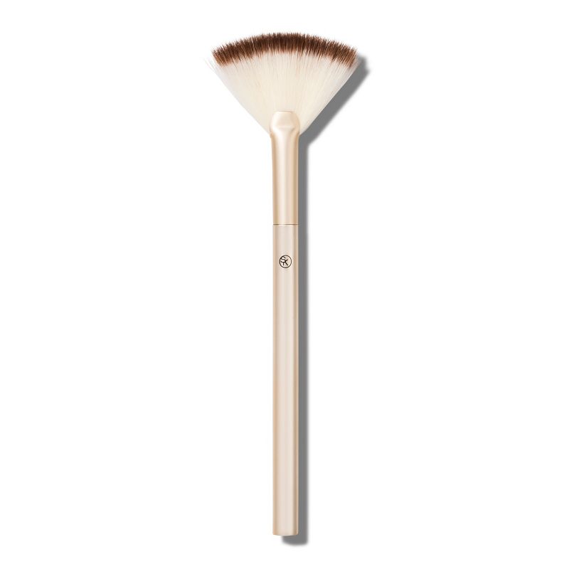 Sonia Kashuk™ Essential Highlighting Fan Makeup Brush