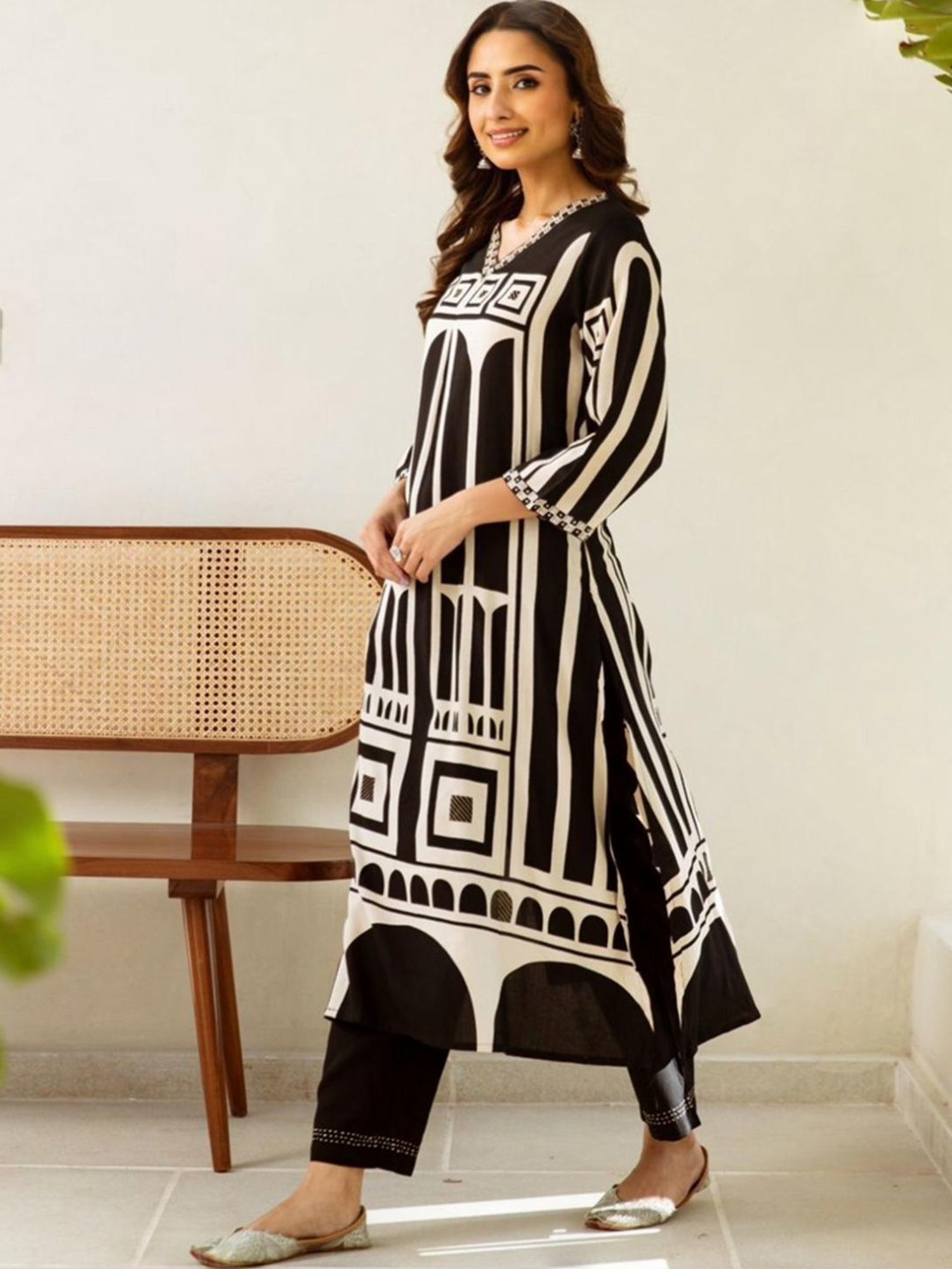 Autumnlane Black Sargun Charcoal Digital Printed Kurta with Pant