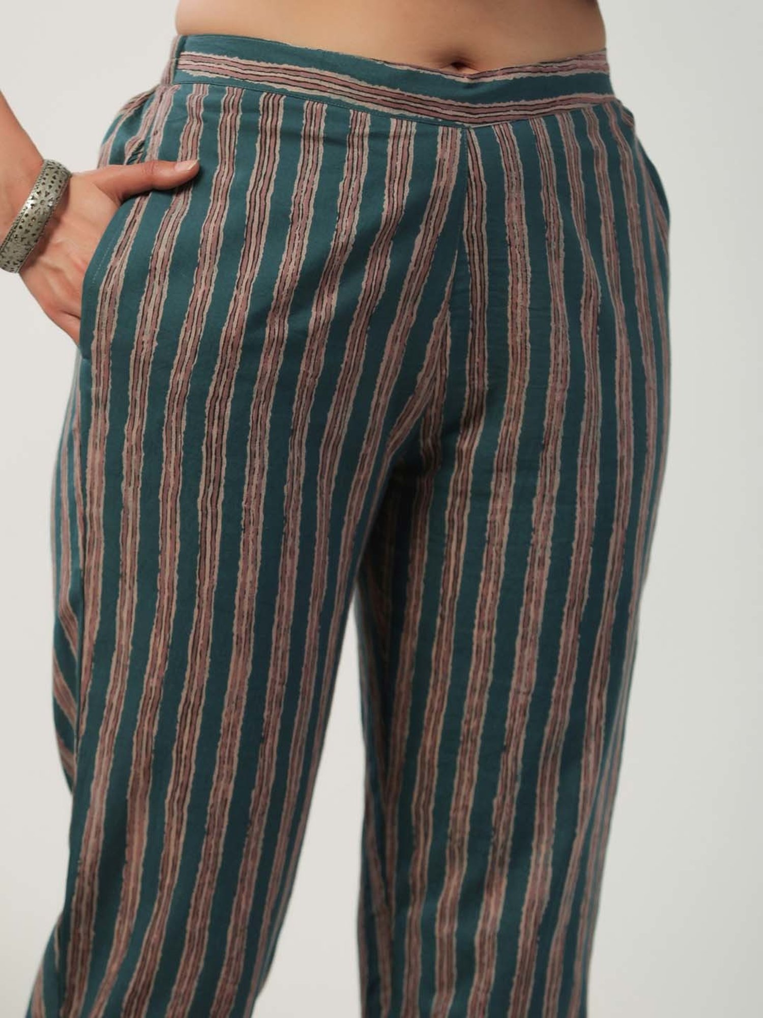 Janasya Beige & Blue Cotton Floral Print Kurta Pant Set With Dupatta