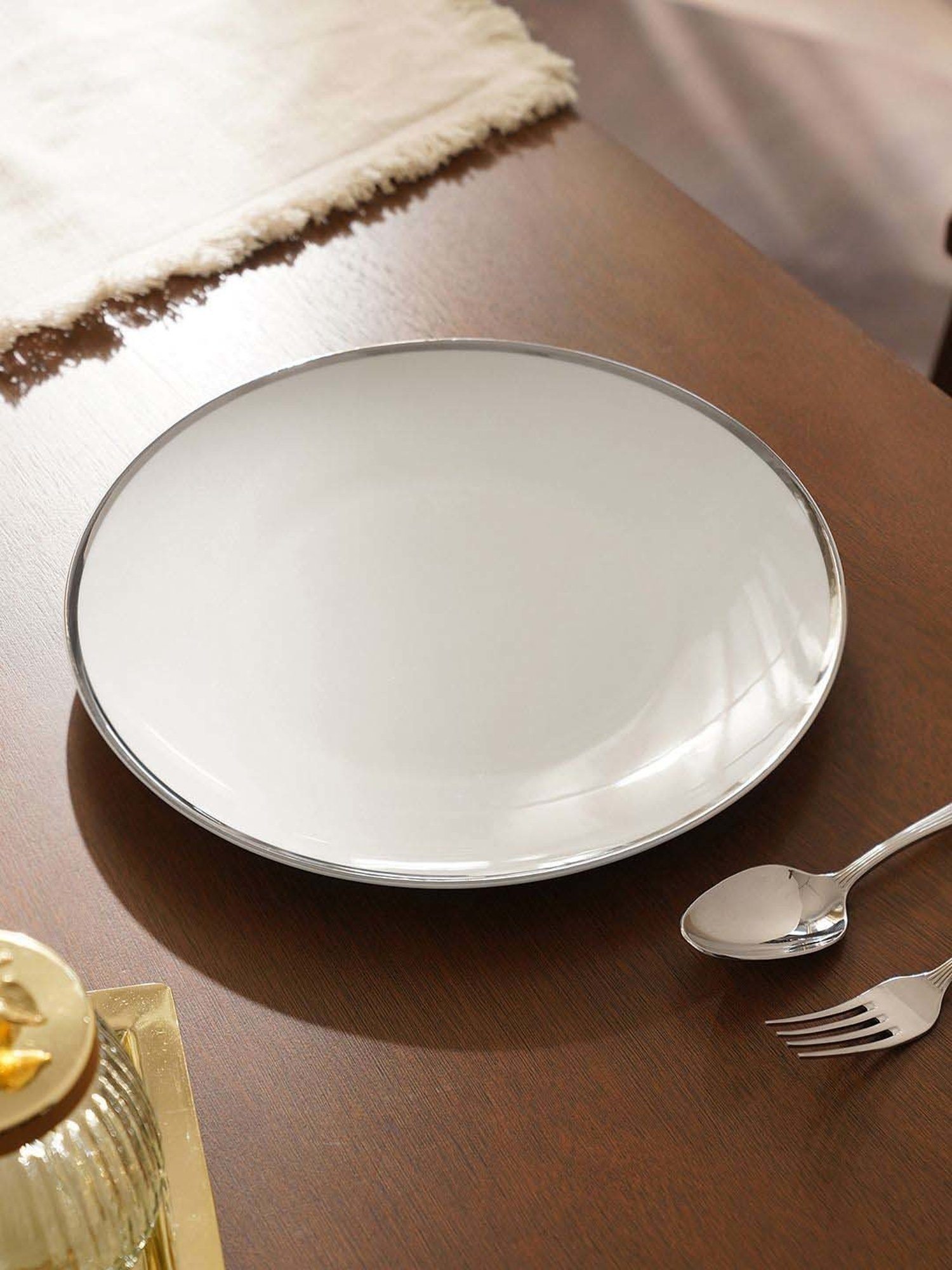 Nestasia Premium Quality Mandala Yellow Spiral Printed Square Shaped Ceramic Plate With Handle