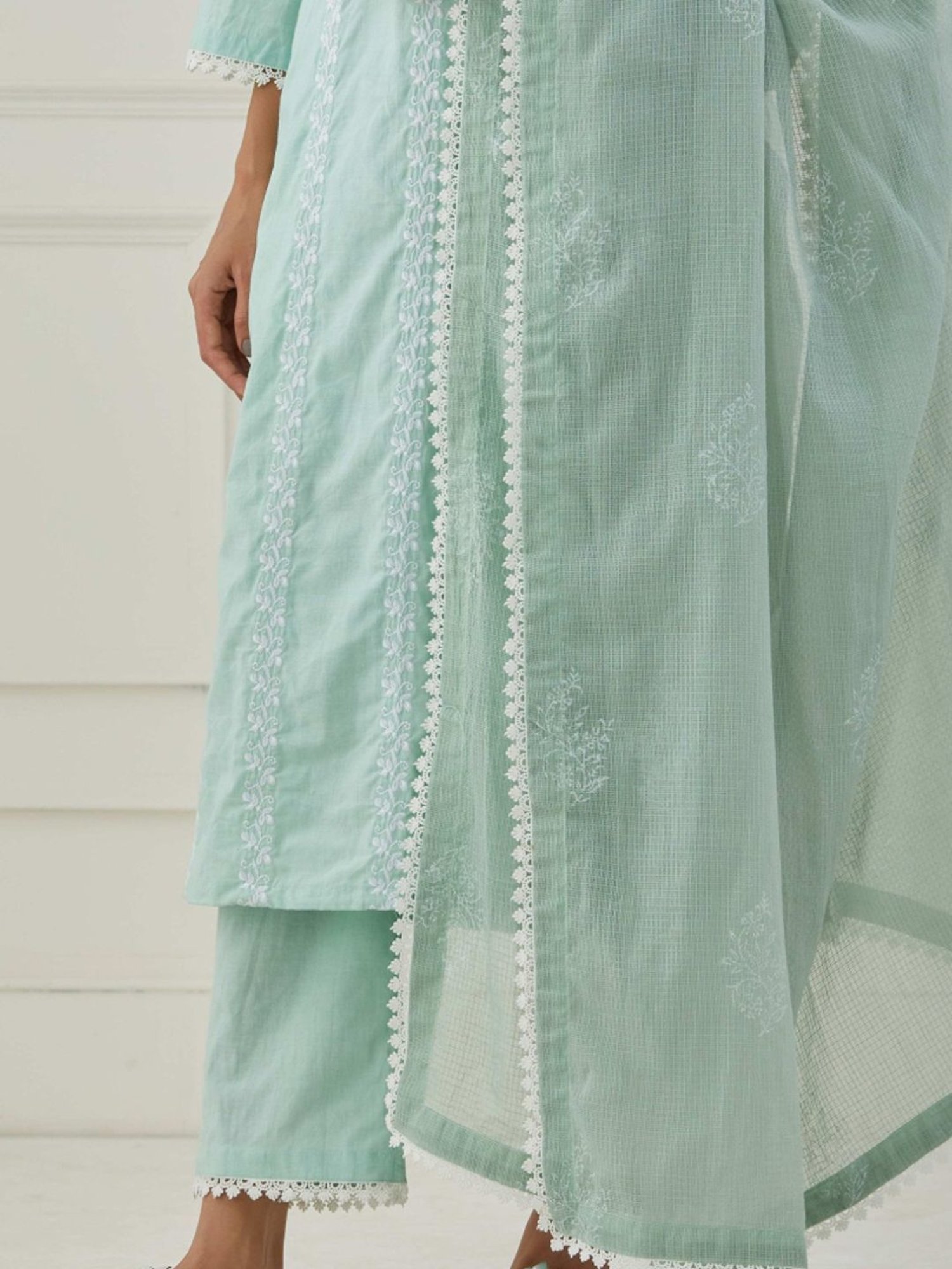 Priya Chaudhary Green Sudha Embroidered Cotton Kurta