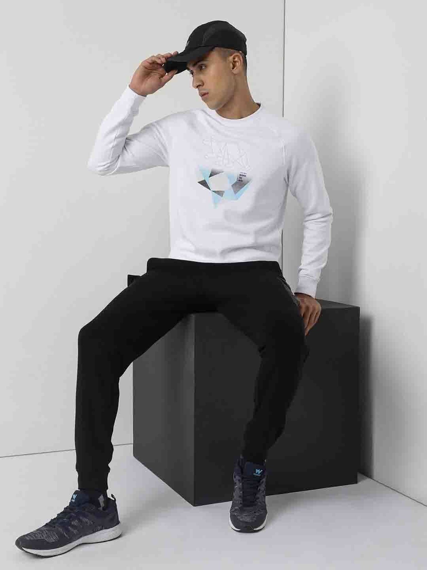 Wildcraft White Regular Fit Printed Sweatshirt