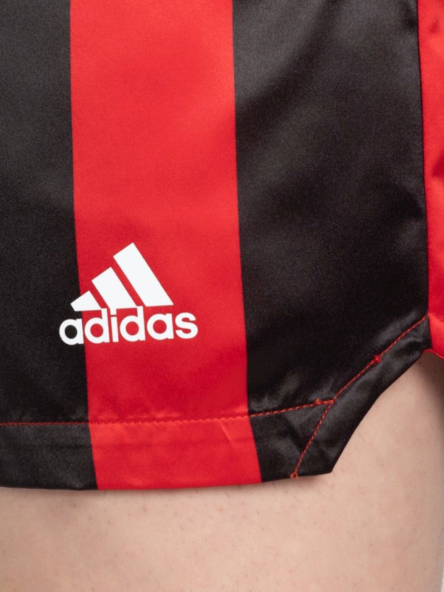 Reebok Black Regular Fit Sports Shorts