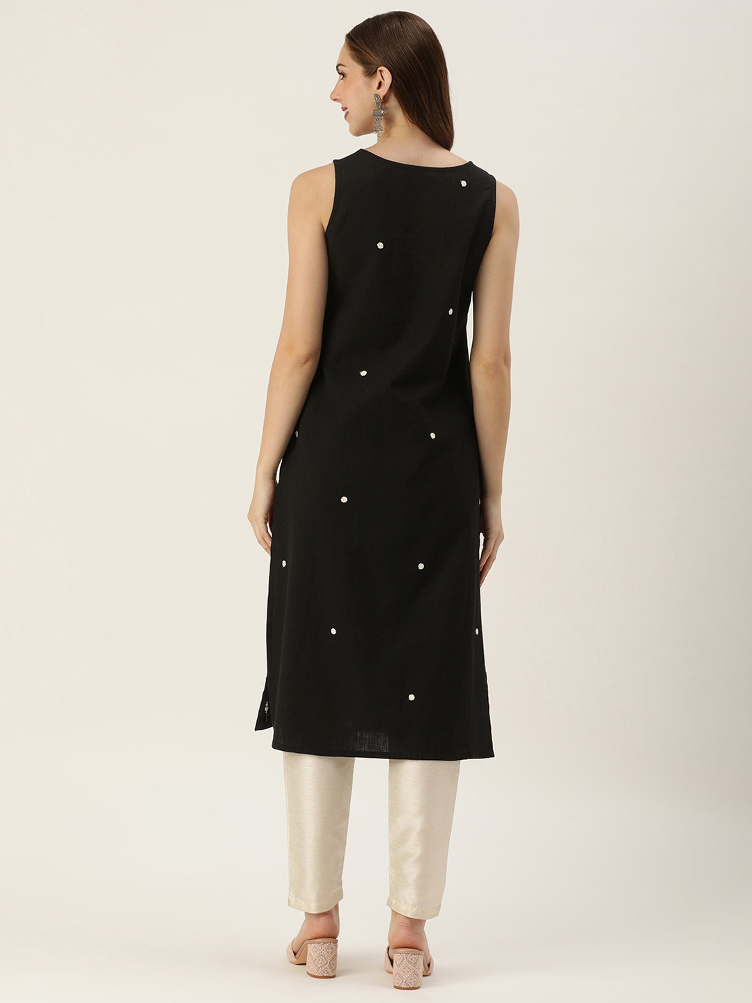 Amukti Black Embroidered A Line Kurta