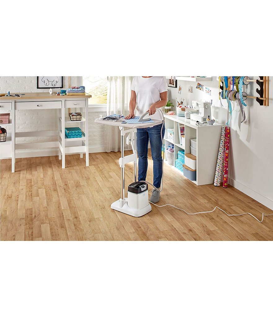 Shark Lightweight Professional Steam Lightweight Iron