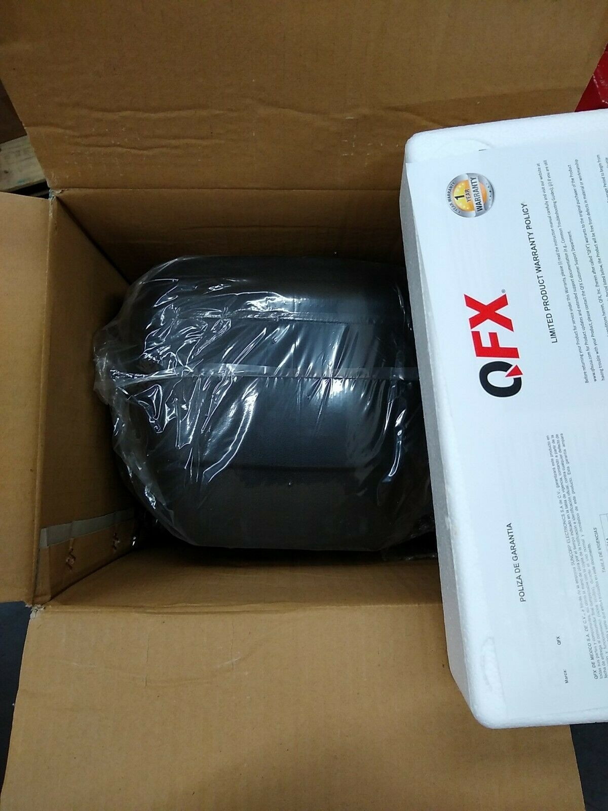 QFX 8-in Portable Party Bluetooth Loudspeaker with Microphone & Remote