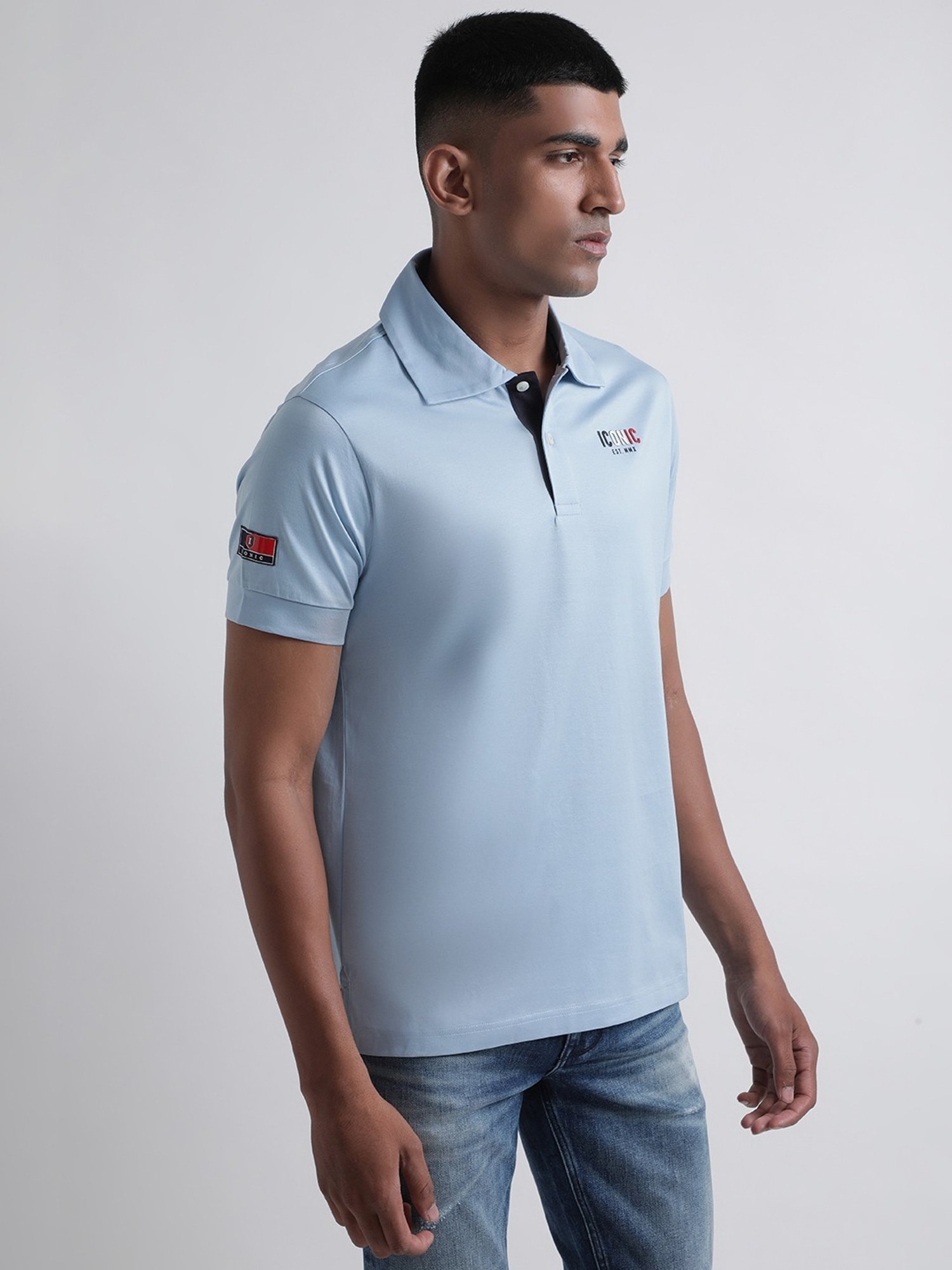 Iconic Men Solid Regular Fit Cotton T-shirt