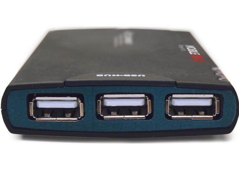 Mobile Edge - Universal Card Reader/USB Hub Combo