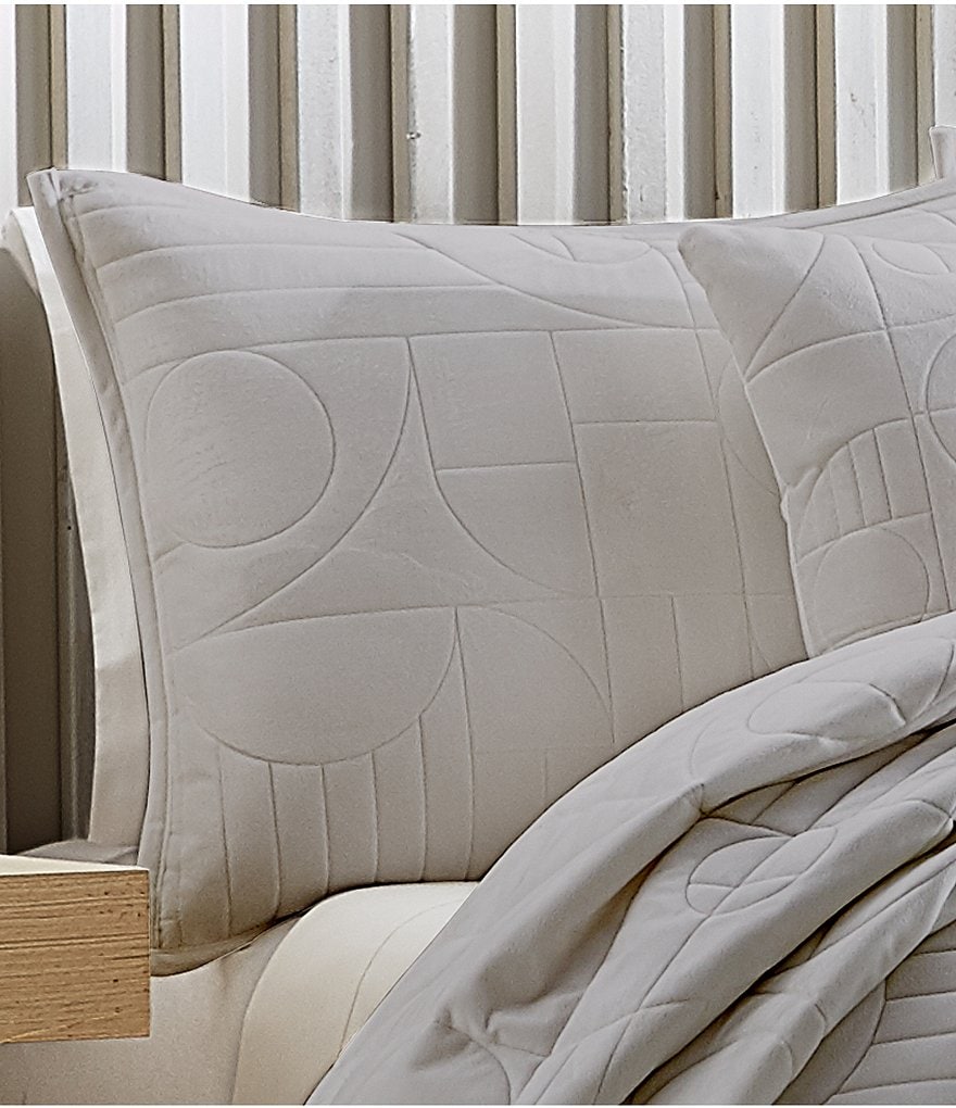 Oscar/Oliver Bryant Quilted Pillow Sham