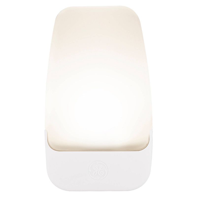 General Electric 2pk Automatic LED Night Light6