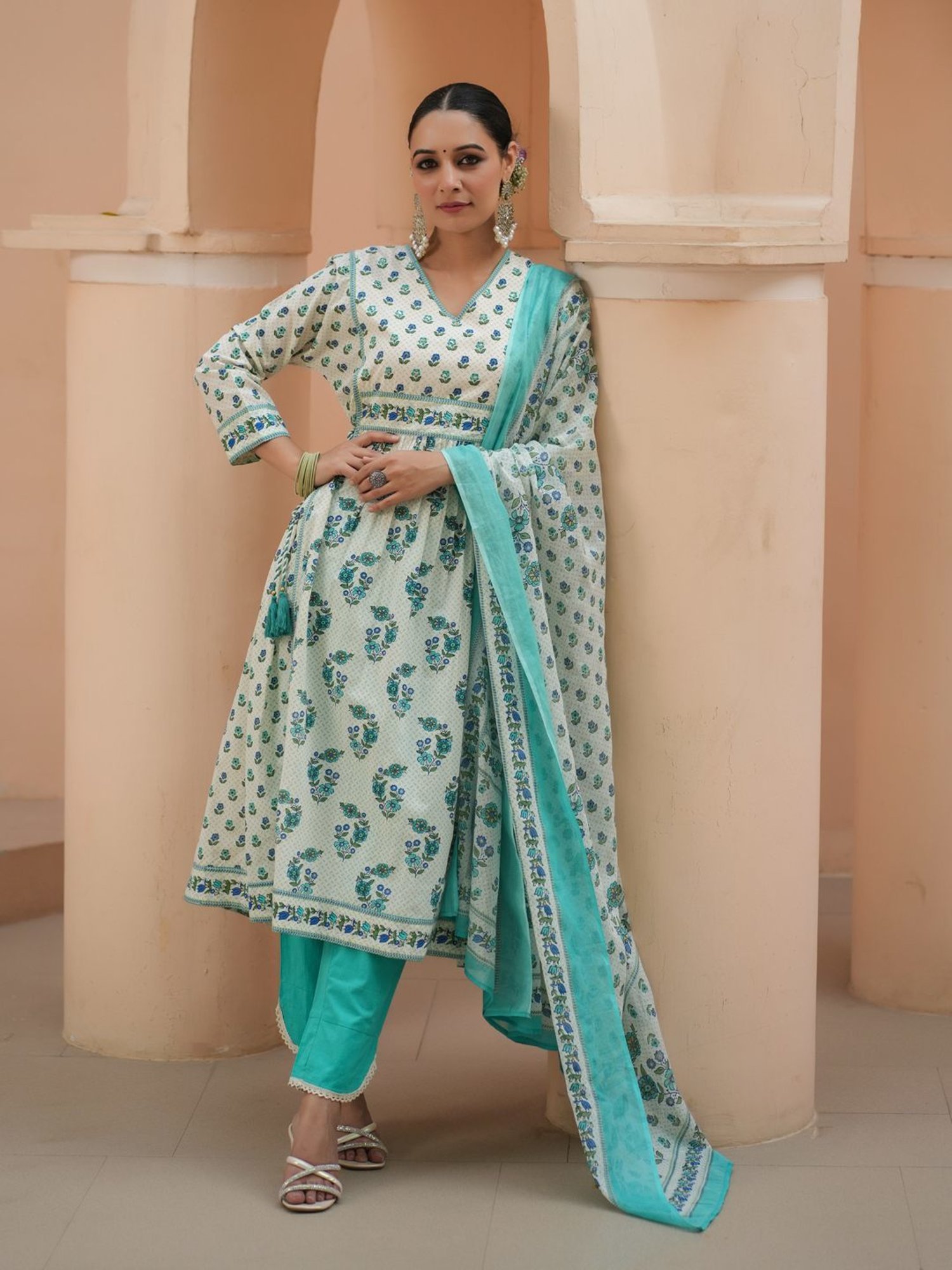 Rain and Rainbow White & Blue Cotton Floral Print Kurta & Pant Set With Dupatta