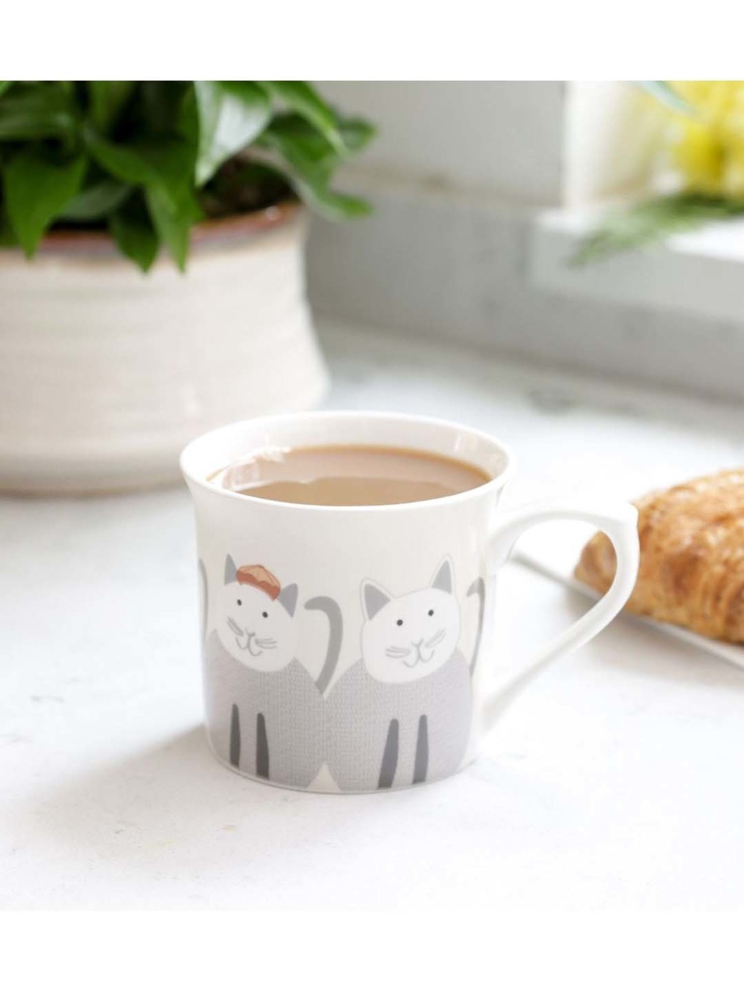 KitchenCraft White Bone China Fluted Mug (0.3 L)