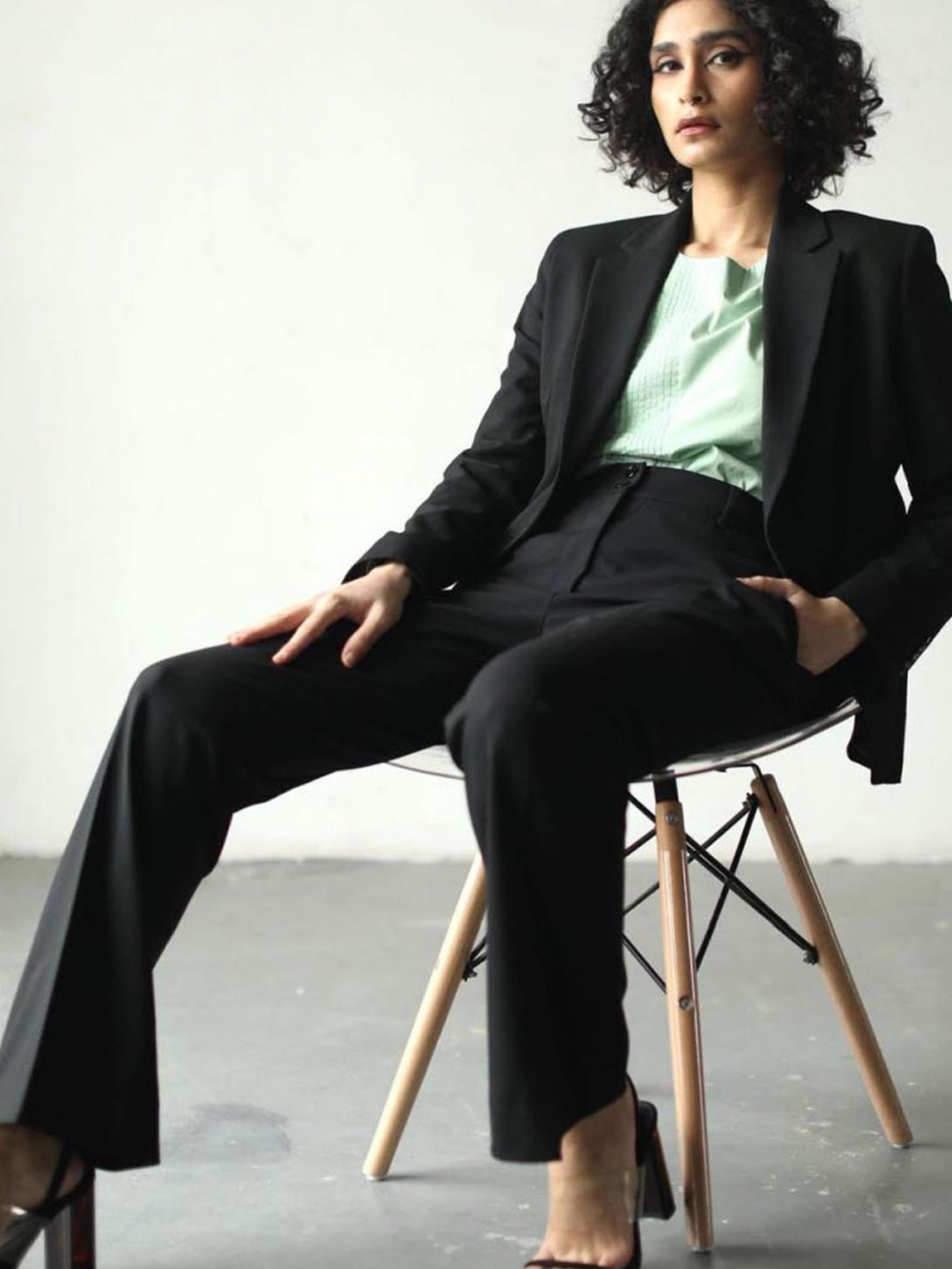 Qua Black The Indra Trousers