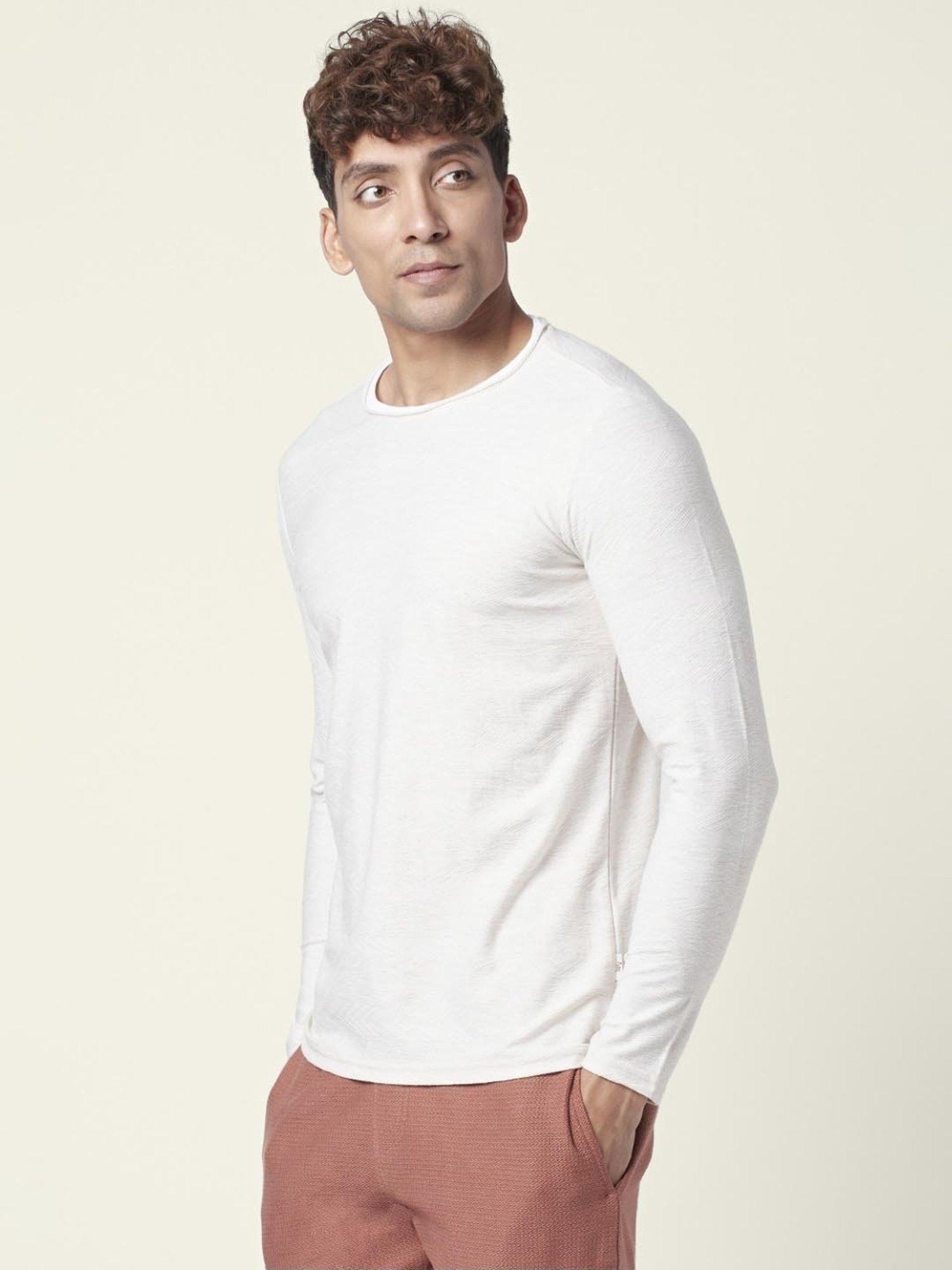 7 Alt by Pantaloons Oat Melange Slim Fit Self Pattern T-Shirt