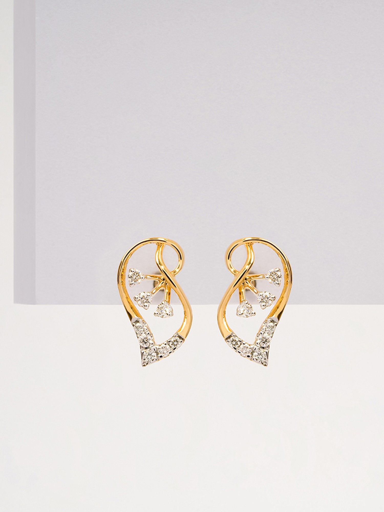 P.N.Gadgil Jewellers 14k Gold Princess Cut Drop Diamond Earrings For Women