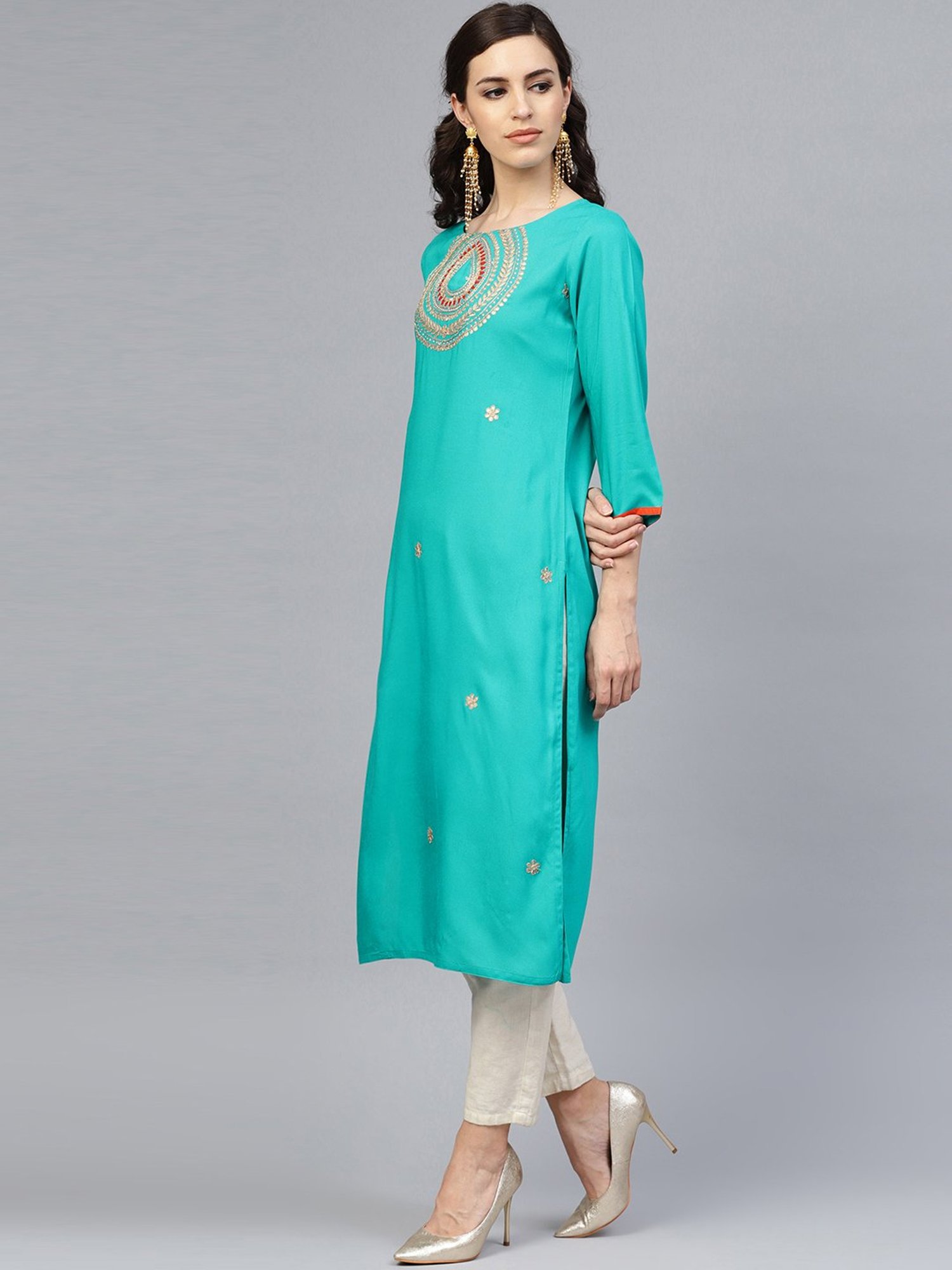 Geroo Jaipur Green Hand Embroidered Straight Rayon Kurta