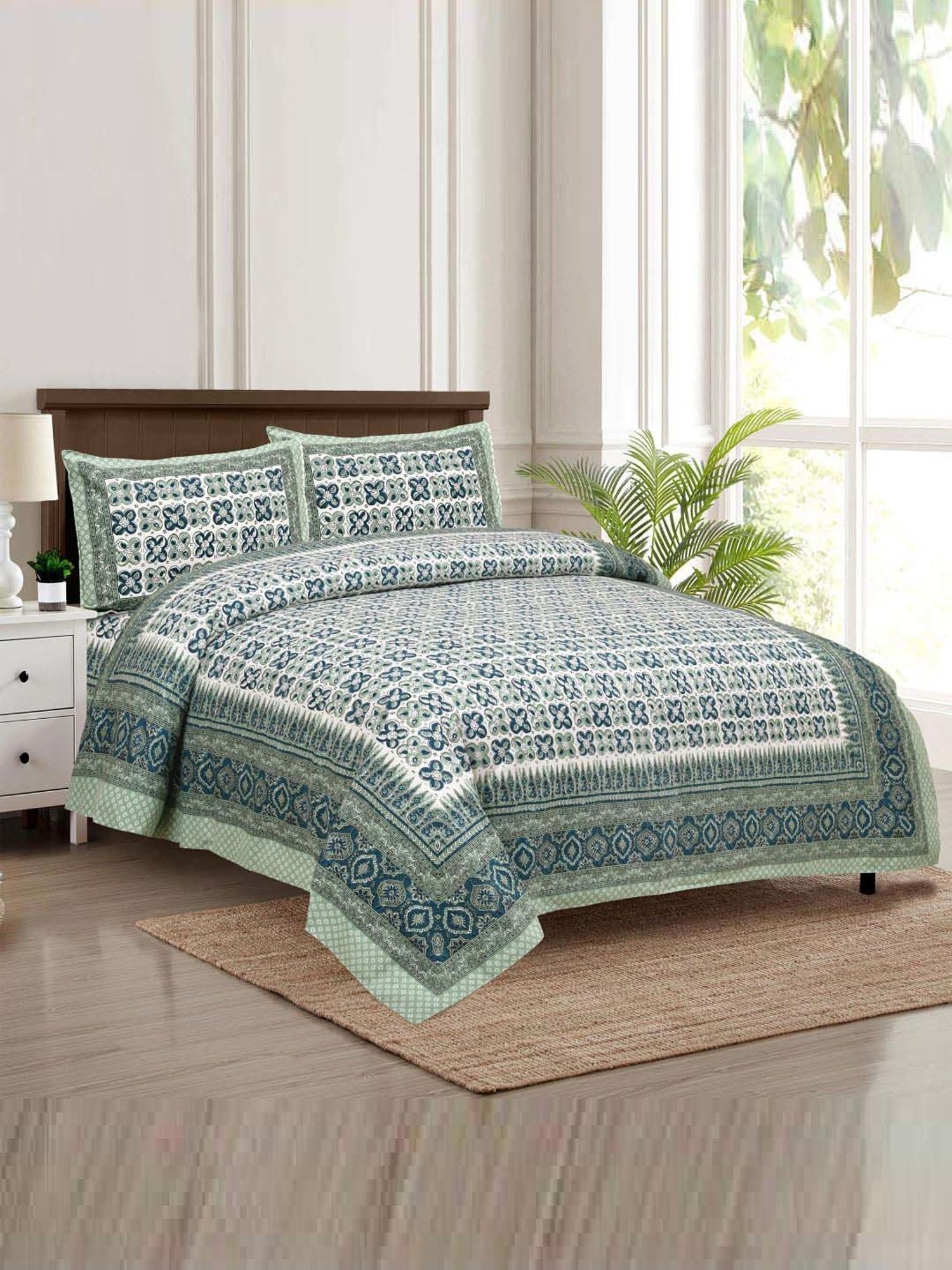 JaipurFabric Green 180 TC 100% Cotton Mini Blocks Double Bedsheet with 2 Pillow Covers