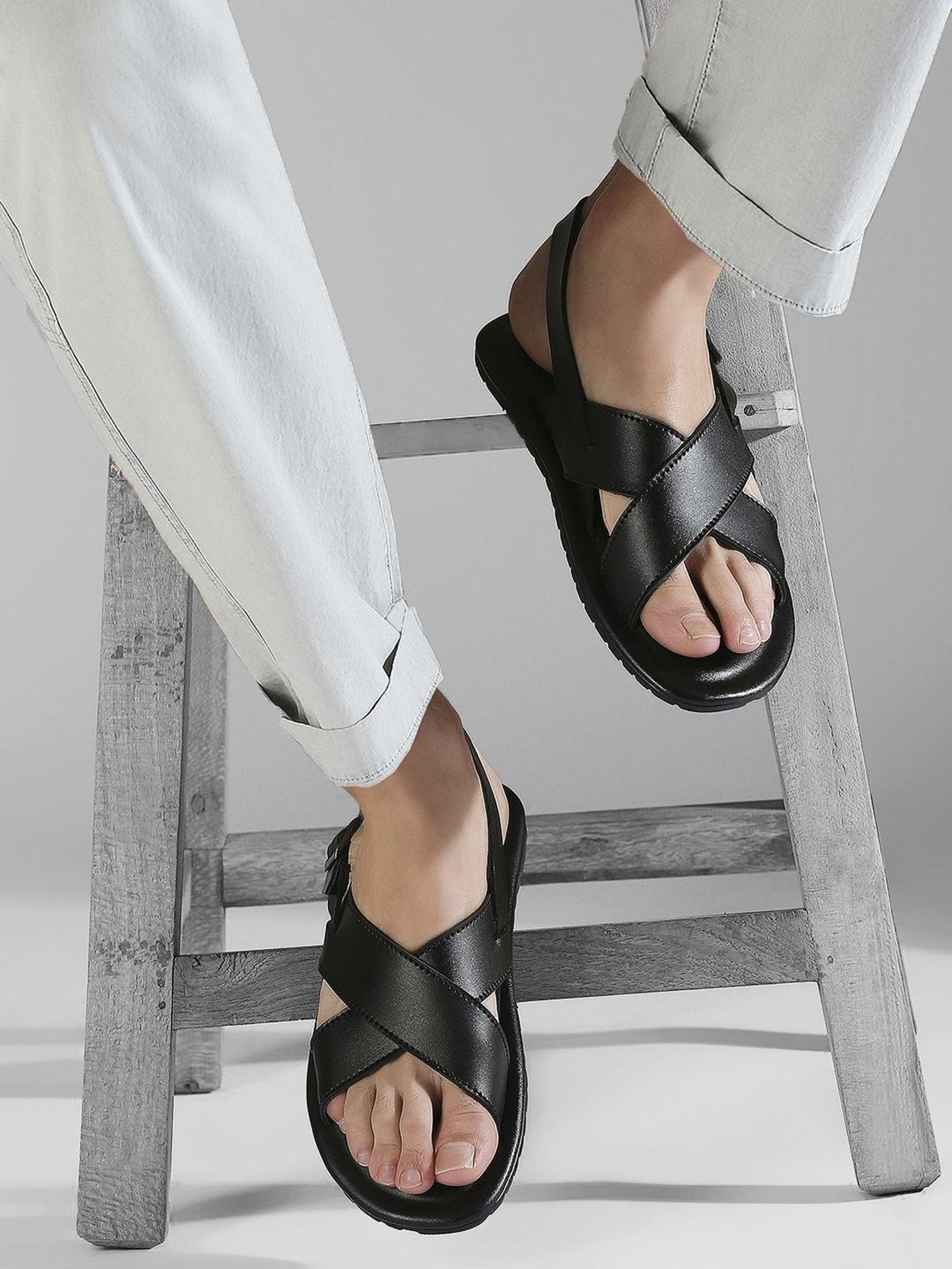 Privo by Inc.5 Men's Black Cross Strap Sandals