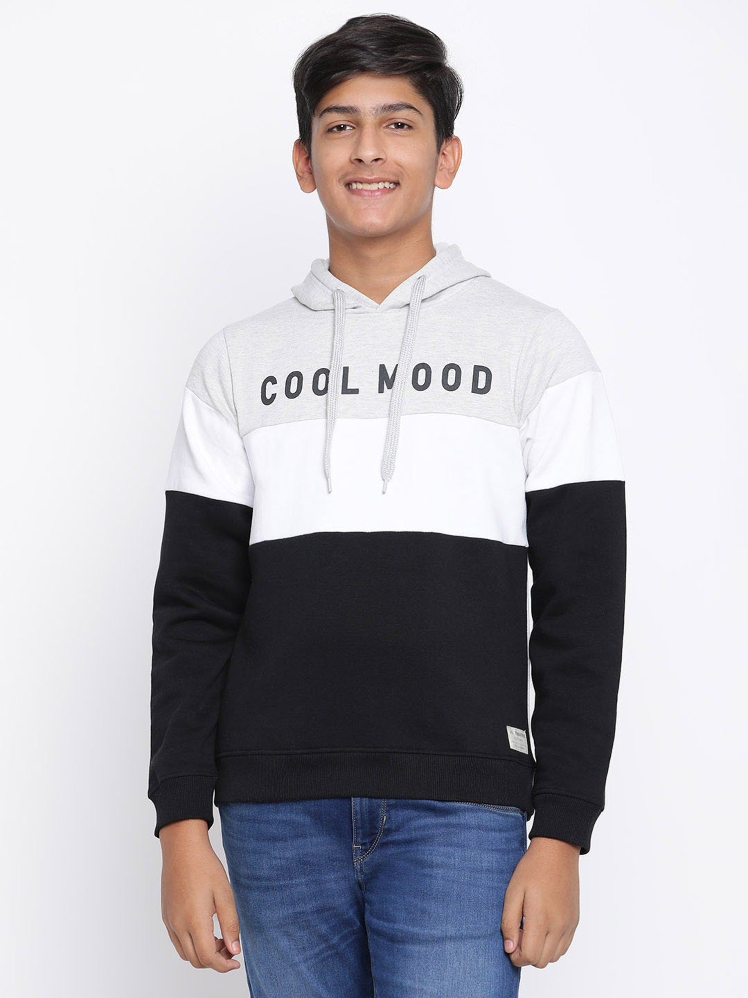 Lil Tomatoes Kids White & Black Color Block Full Sleeves Sweatshirt