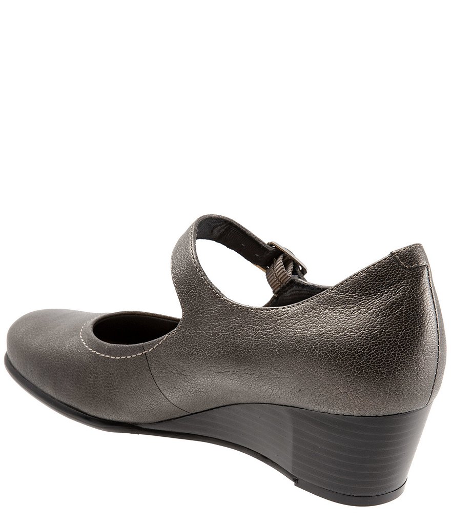 Trotters Willow Mary Jane Wedge Pumps