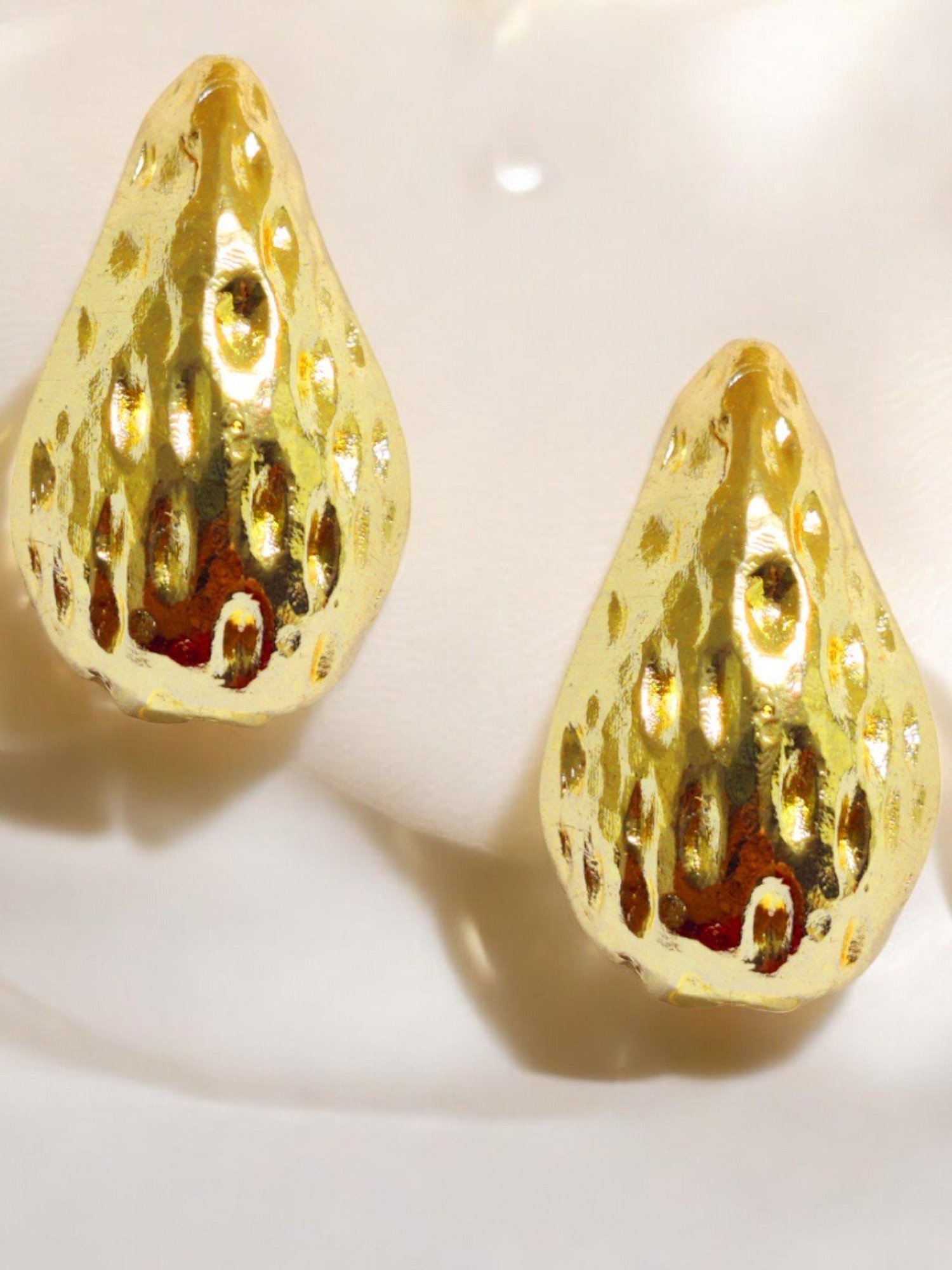OOMPH Gold Bold Look WaterDrop Fashion Stud Earrings