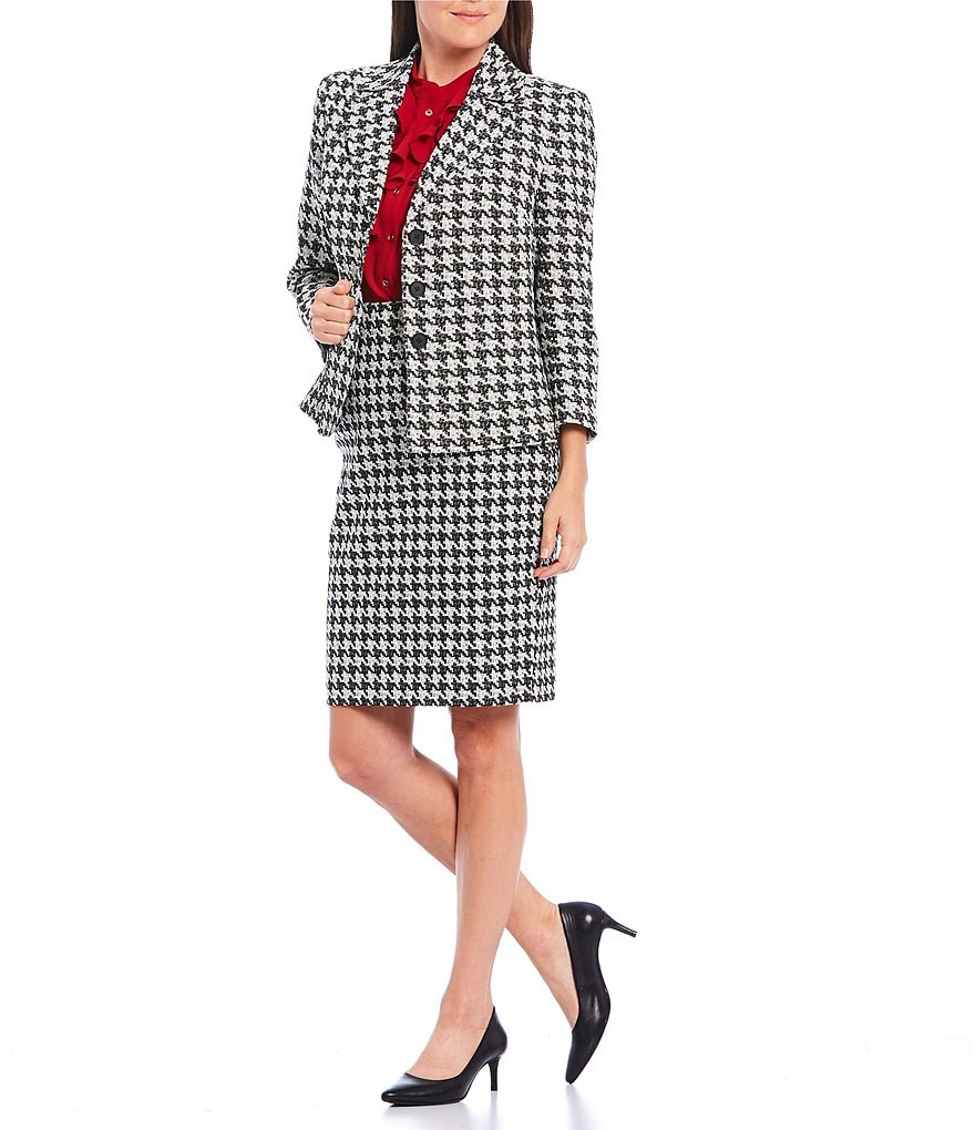 Kasper Houndstooth Jacquard Three Button Boxy Jacket