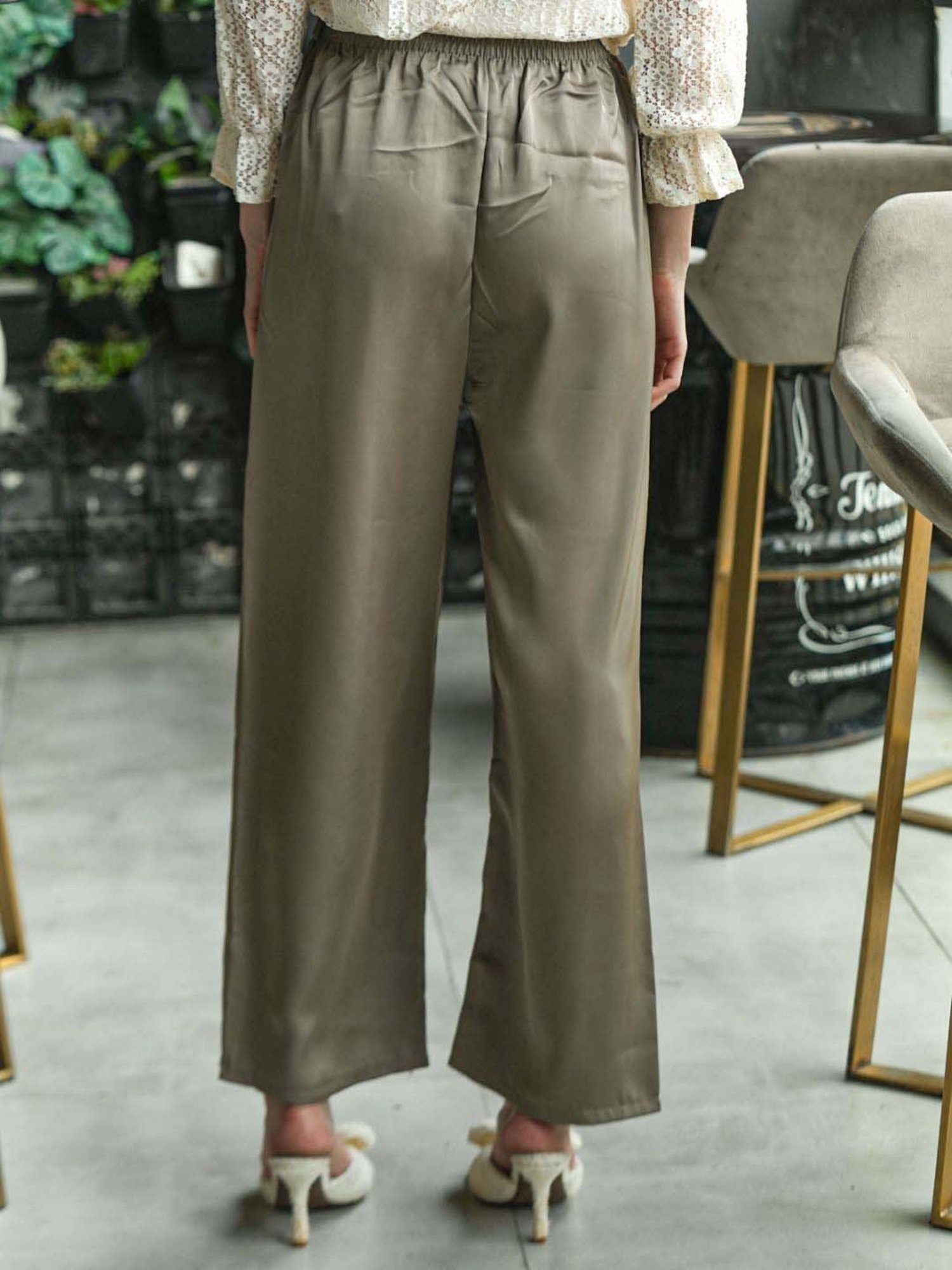 Odette Green Mid Rise Flared Pants