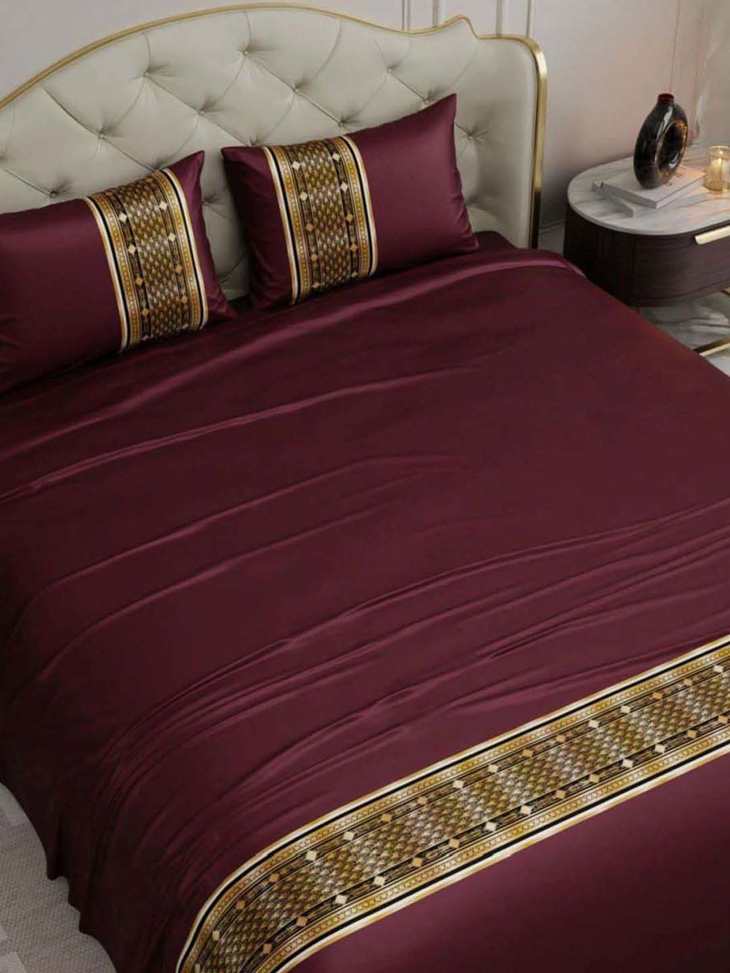Stoa Paris Versailles Maroon 300 TC Sateen Royal Treasures Double Bed Sheet with 2 Pillow Covers