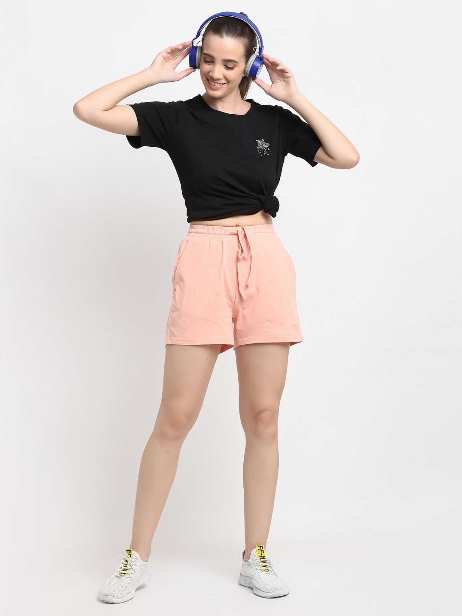 BRINNS Peach Regular Fit Mid Rise Shorts