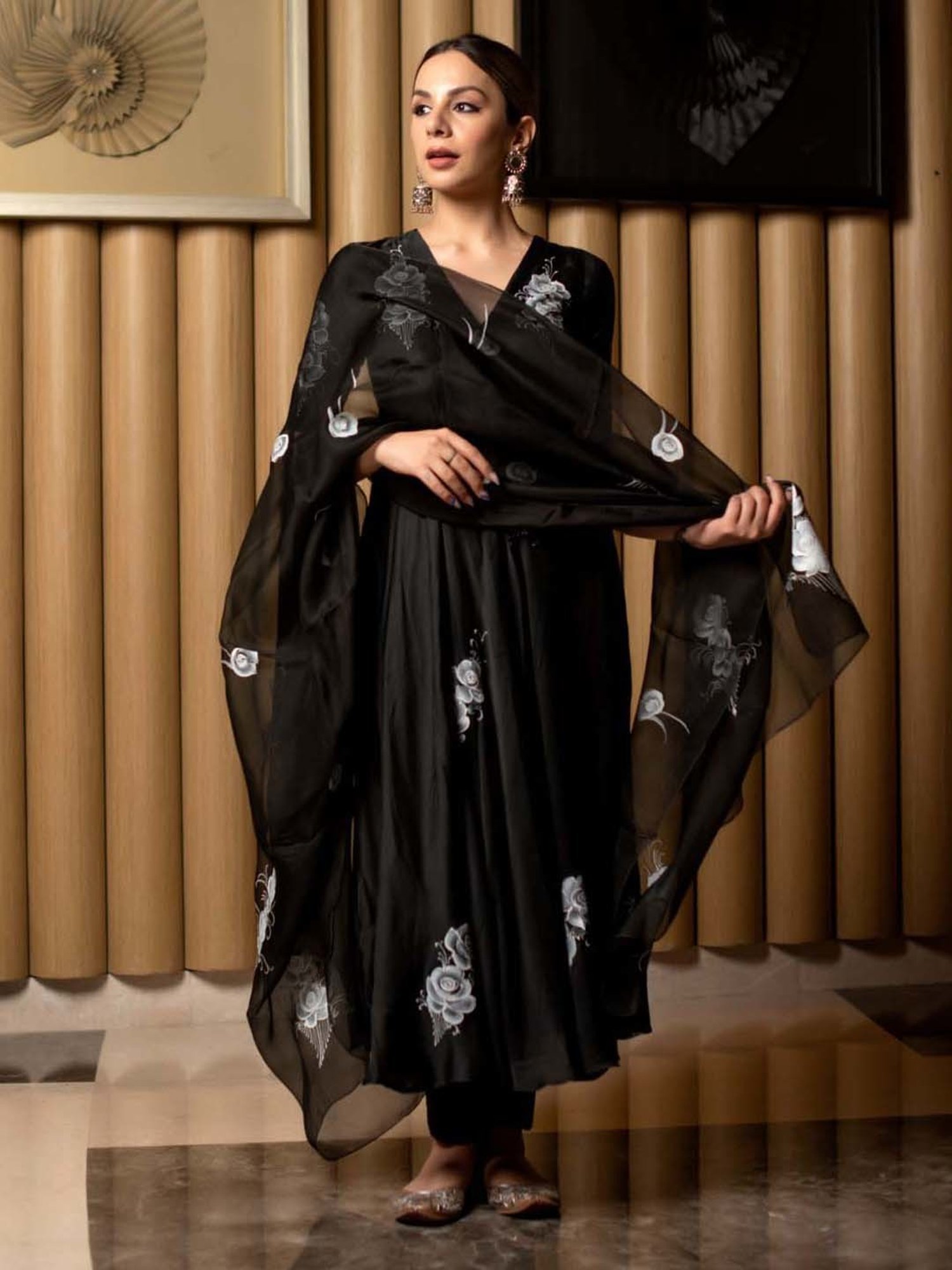 AACHHO Black Floral Print Kurta Pant Set With Dupatta