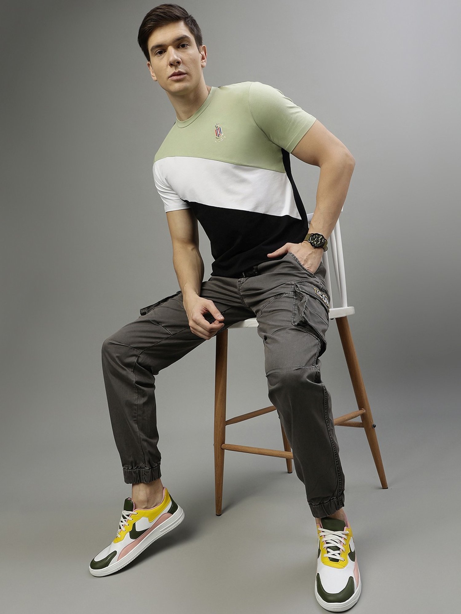 Iconic Men Colourblocked Regular Fit Cotton T-shirt