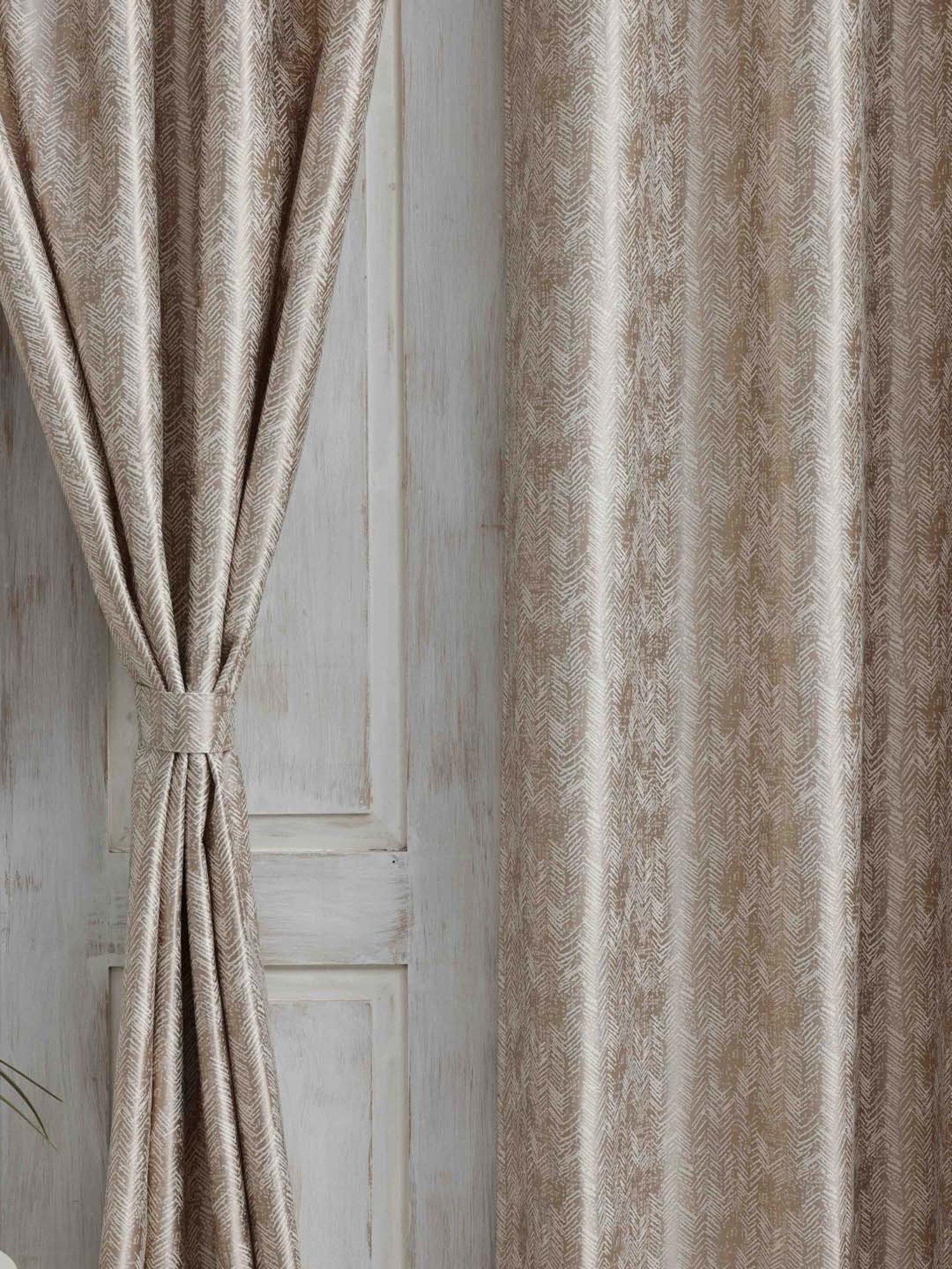 Ariana Wave Beige Polyester 5ft Window Eyelet Curtain