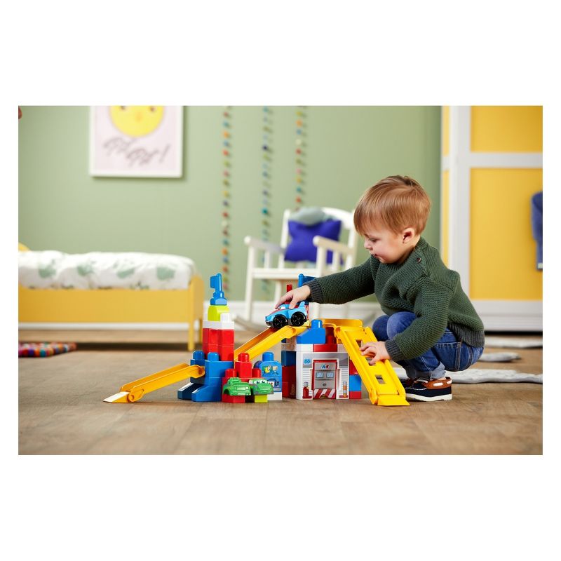 Mega Bloks First Builders Race Car Garage Construction Set