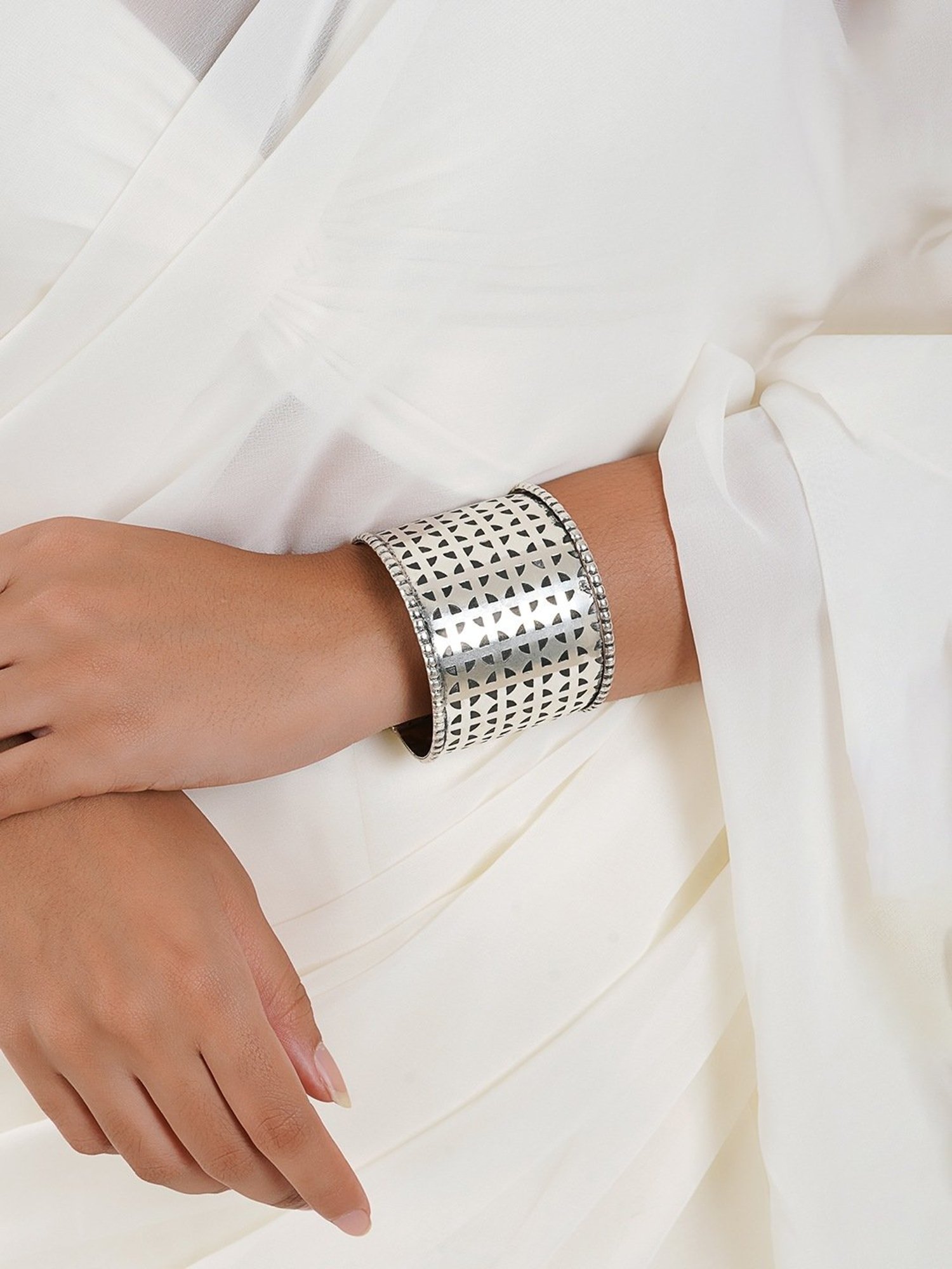 Teejh Fizah Silver Oxidized Cuffs Bracelet