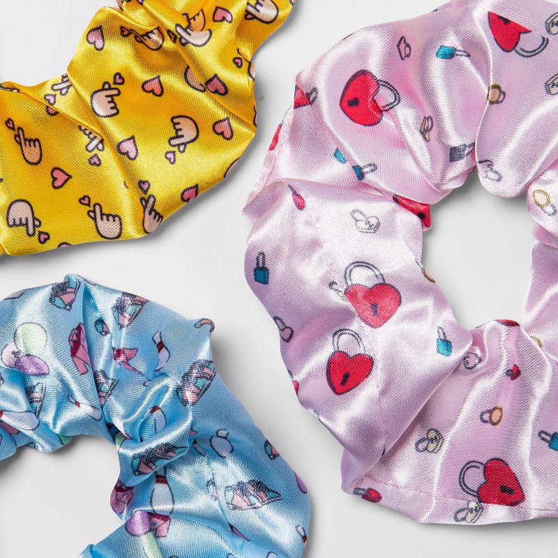 Women's Netflix To All The Boys 3 Scrunchie Set - 3pk