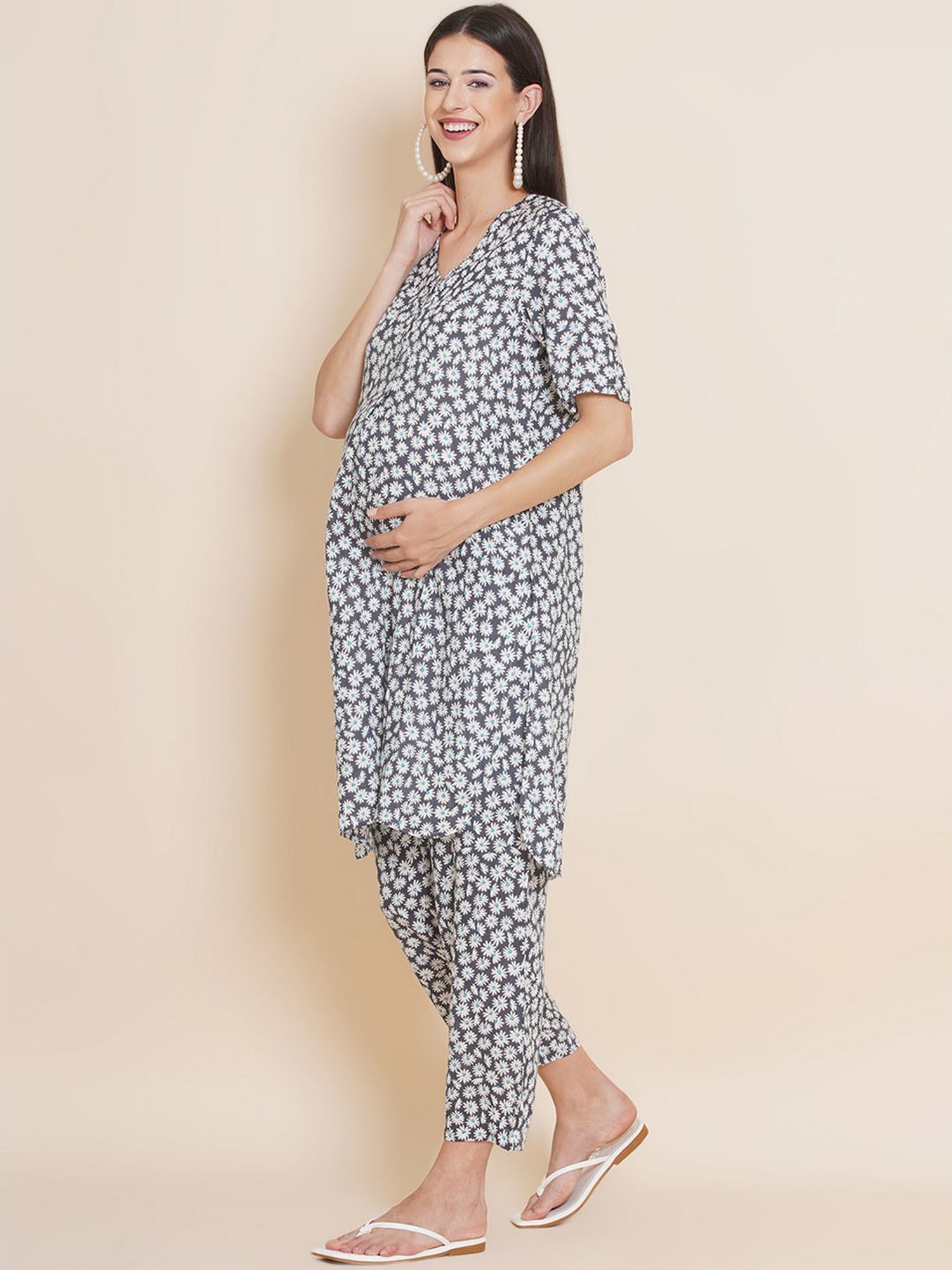 Mine4Nine Grey & White Floral Print Maternity Kurta With Pyjamas