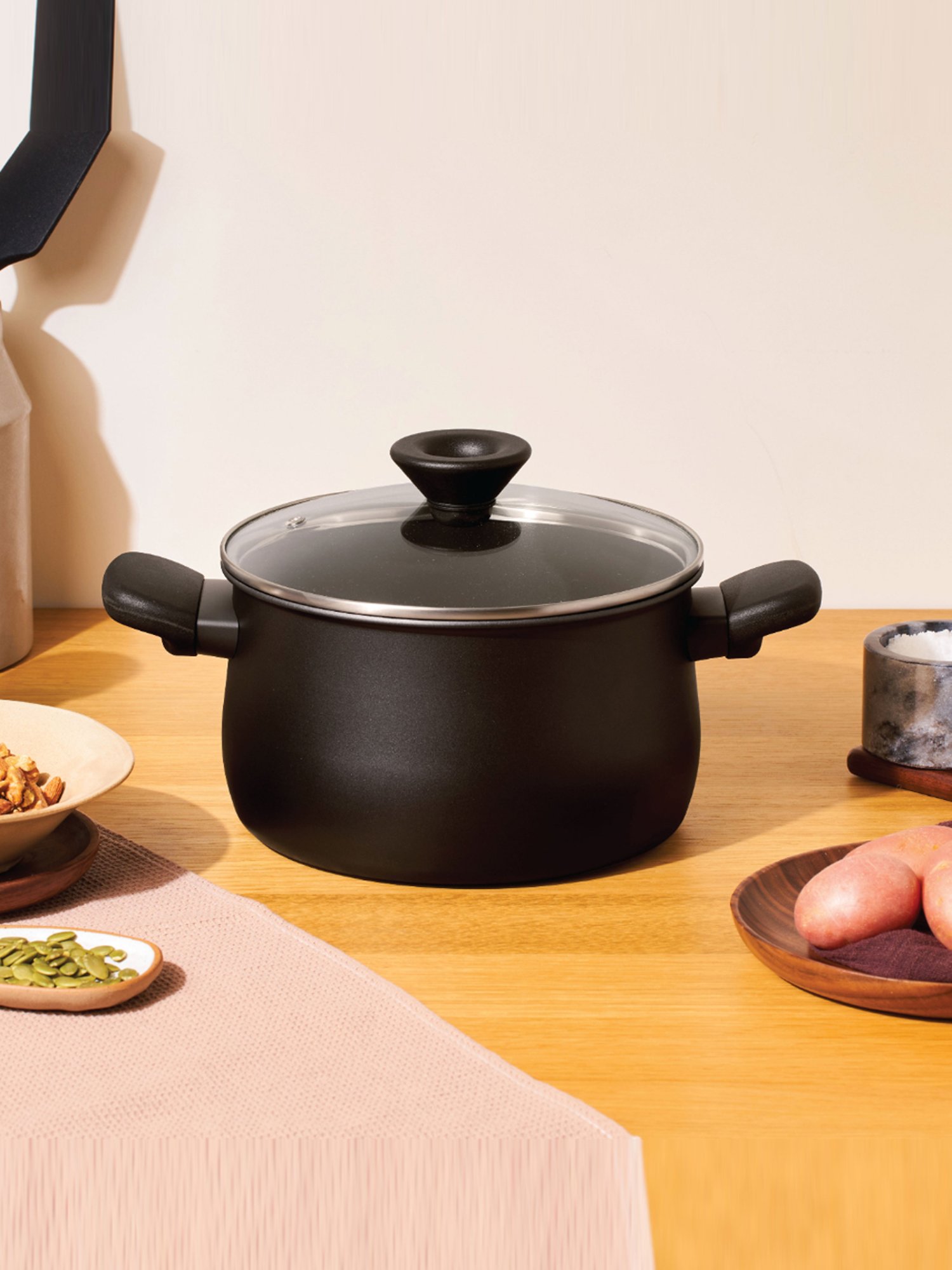 Meyer Midnight Black Aluminium Casserole with Lid (3.8 L)