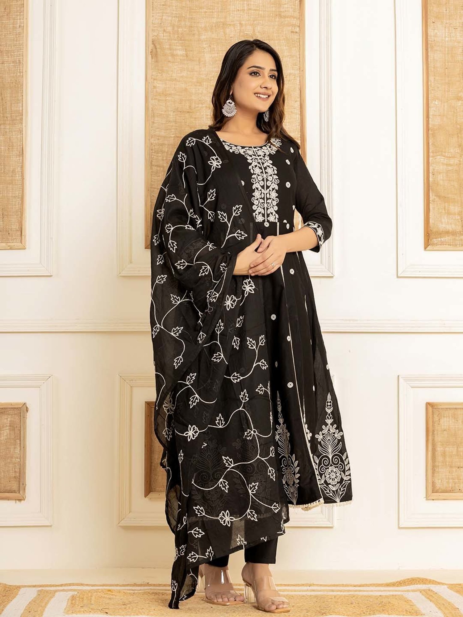 Yufta Black Cotton Embroidered Kurta Pant Set With Dupatta