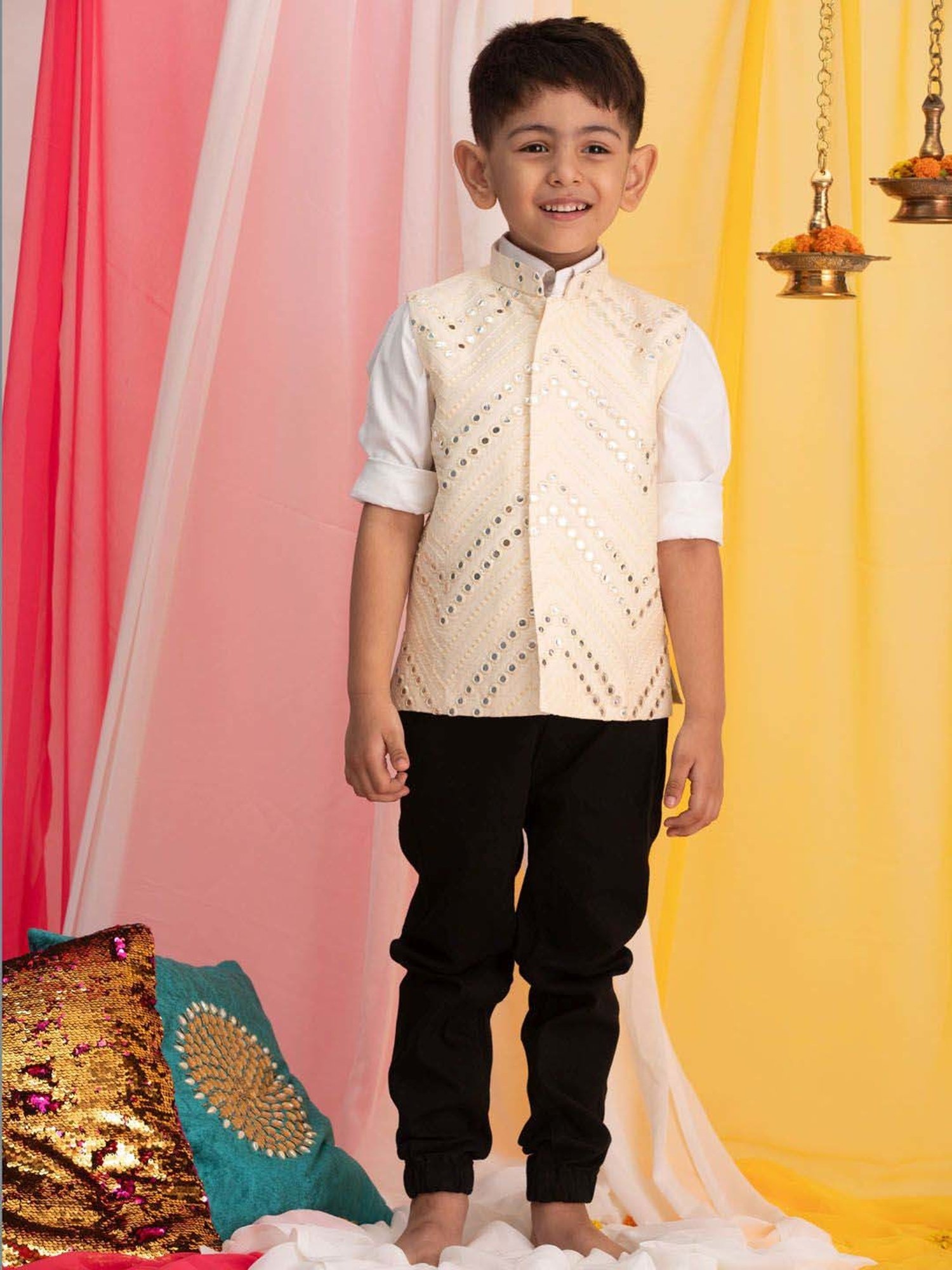 VASTRAMAY Boys Cream Embroidery Indowestern