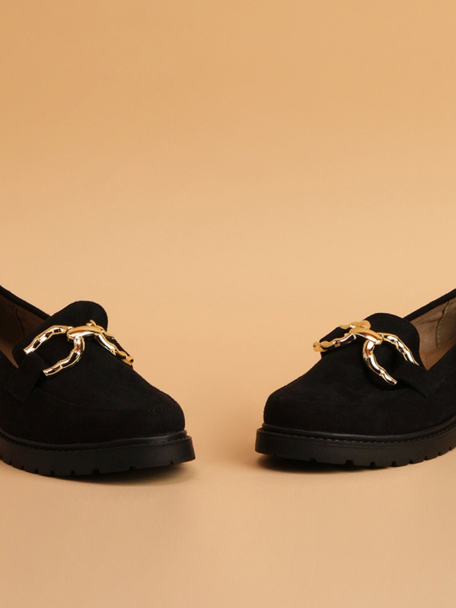 Eridani Women's Jocelyn Black Loafers