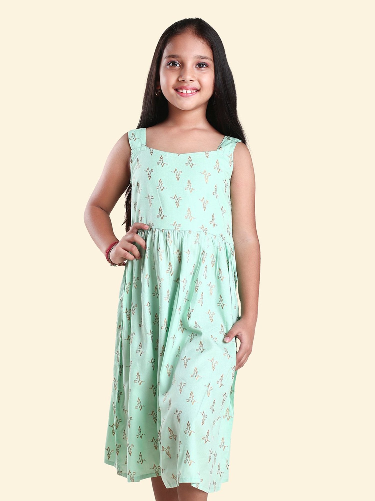 Kiddopanti Girls Green Printed Dress