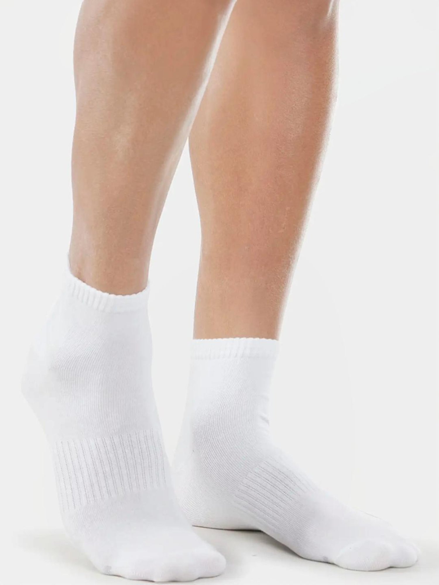 Jockey 7106 White Compact Stretch Cotton Ankle Length Socks with Stay Fresh Treatment