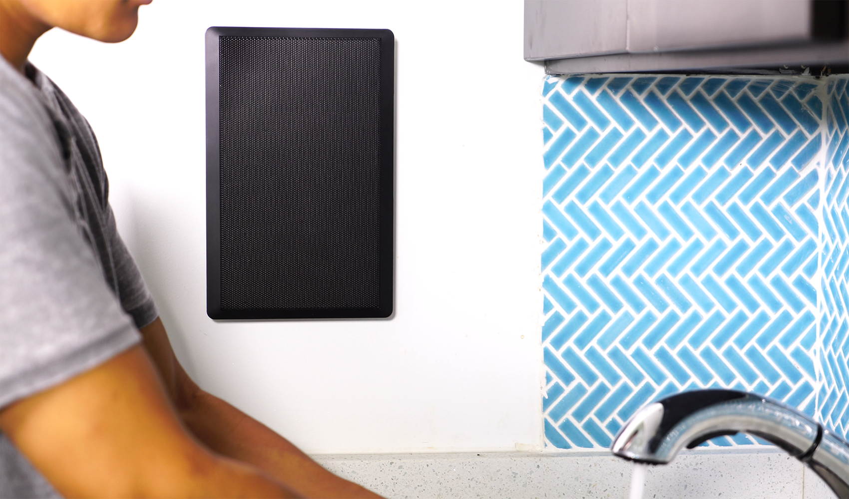 Technical Pro DV4000 4000w Home Theater DVD Receiver+(2) 5.25" Wall Speakers