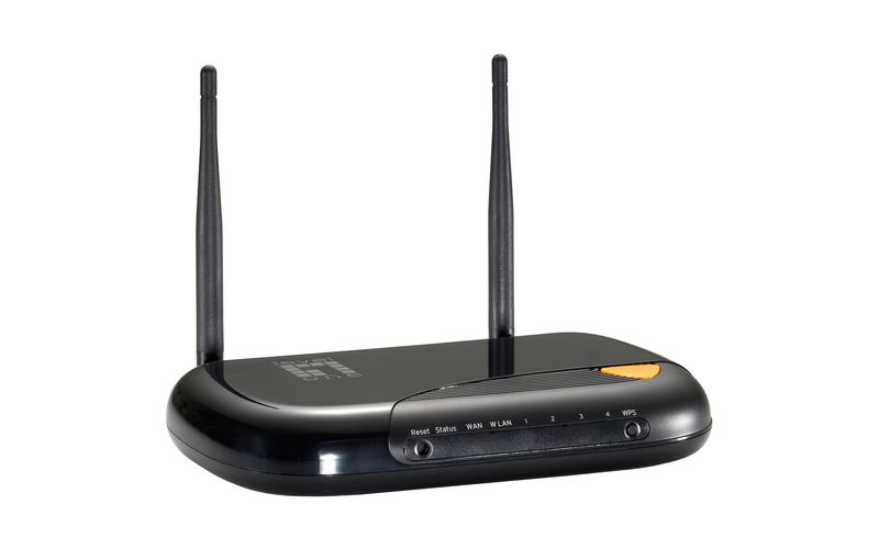 LevelOne WGR-6013 Gigabit Wireless N 300Mbps Broadband Router w/5dBi Antenna - 37.50 MB/s Wireless Speed - Gigabit Ethernet