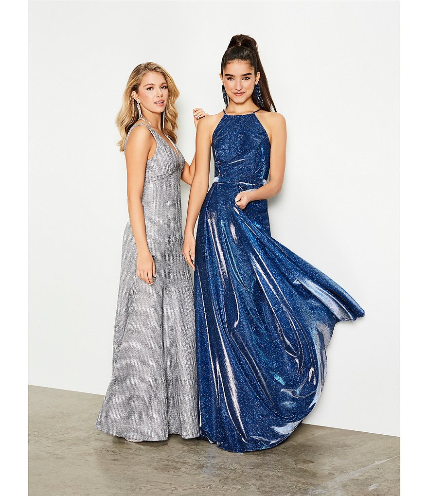 Sequin Hearts Sleeveless V-Neck Glitter Knit Trumpet Dress