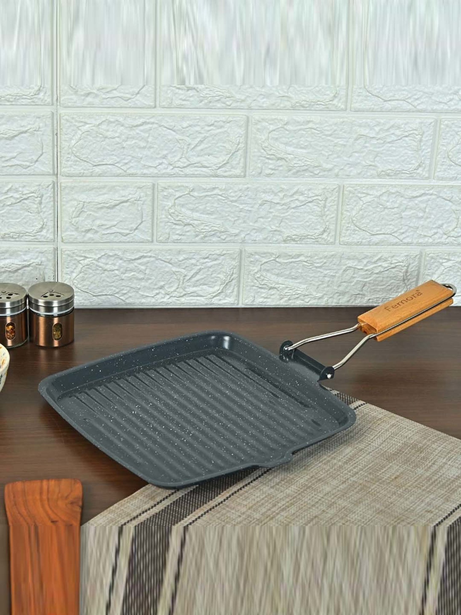 Femora Black Carbon Steel 3 Layer Non-Stick Square Grill Pan (0.8 L)